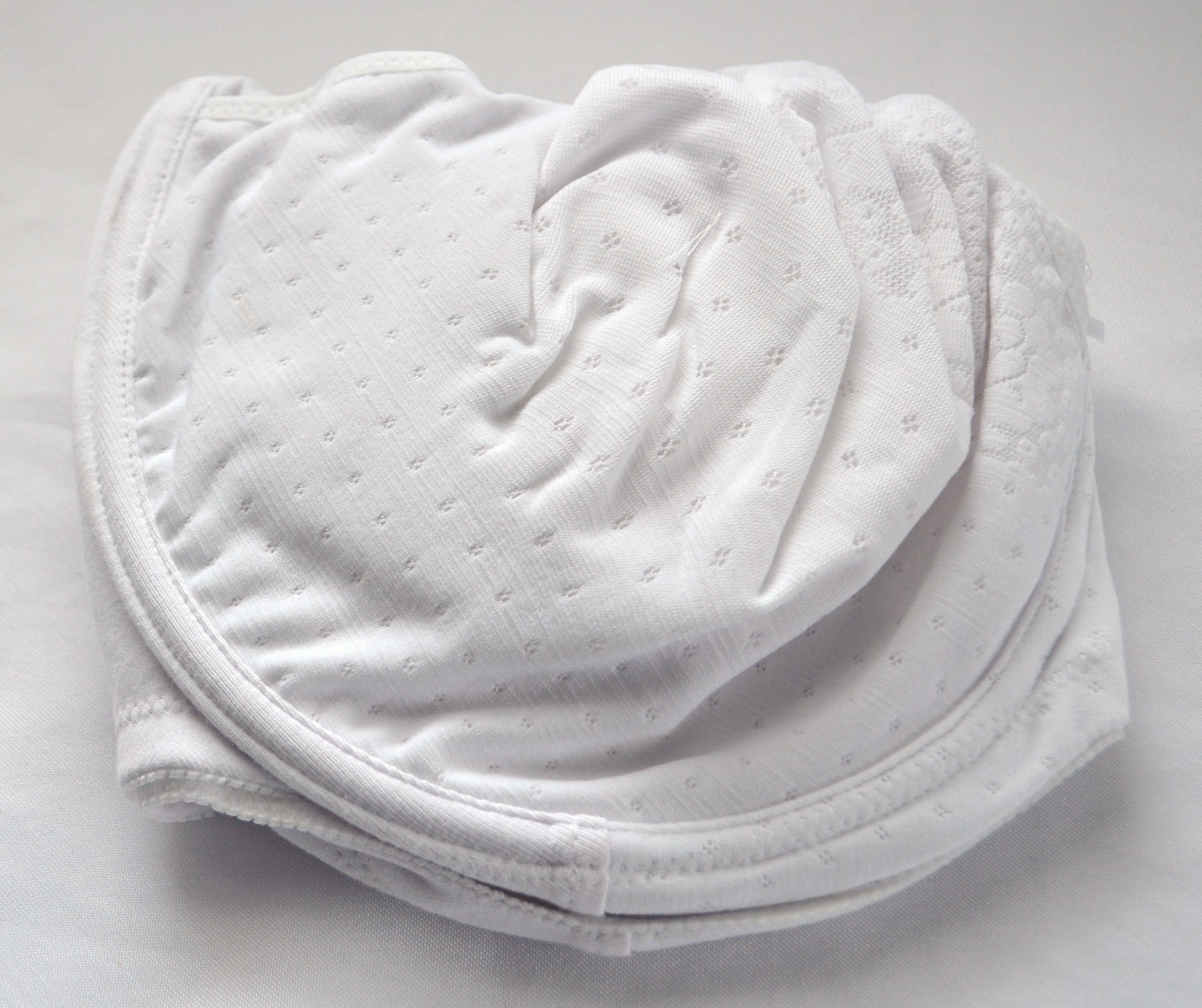NEW Medela Seamless Full Fit Bra Underwire Nursing Maternity White Sidelift