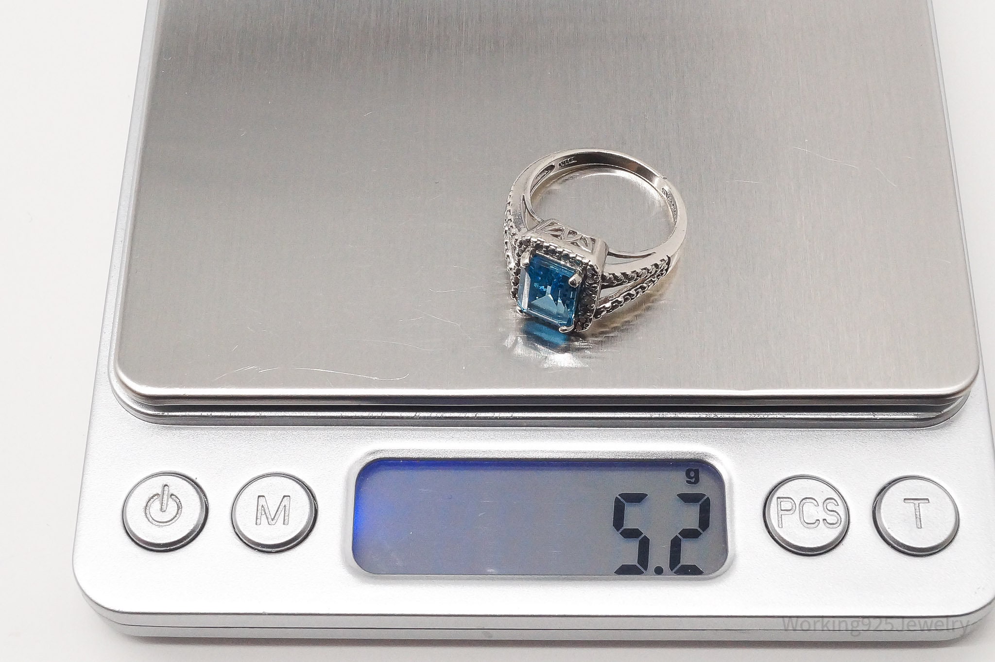 Vintage Blue Topaz Single Diamond Sterling Silver Ring - Size 7 detailed image 9