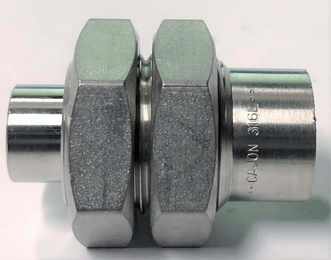 Cajon Swagelok 316L6CXA110049 Stainless Steel Fitting, Specs