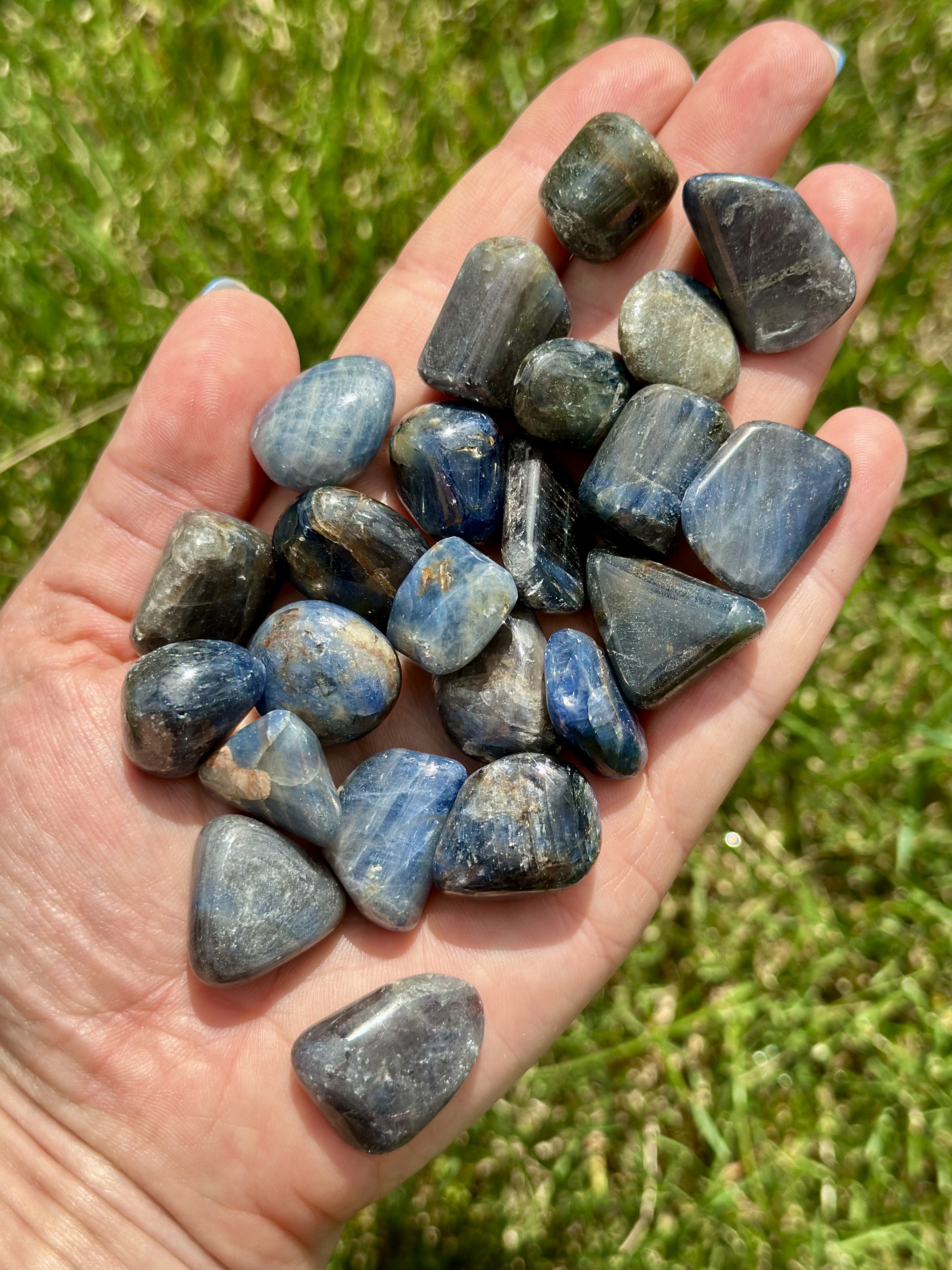 Blue Sapphire Tumbled Stone (Grade A) Natural Blue Sapphire Gemstone from India