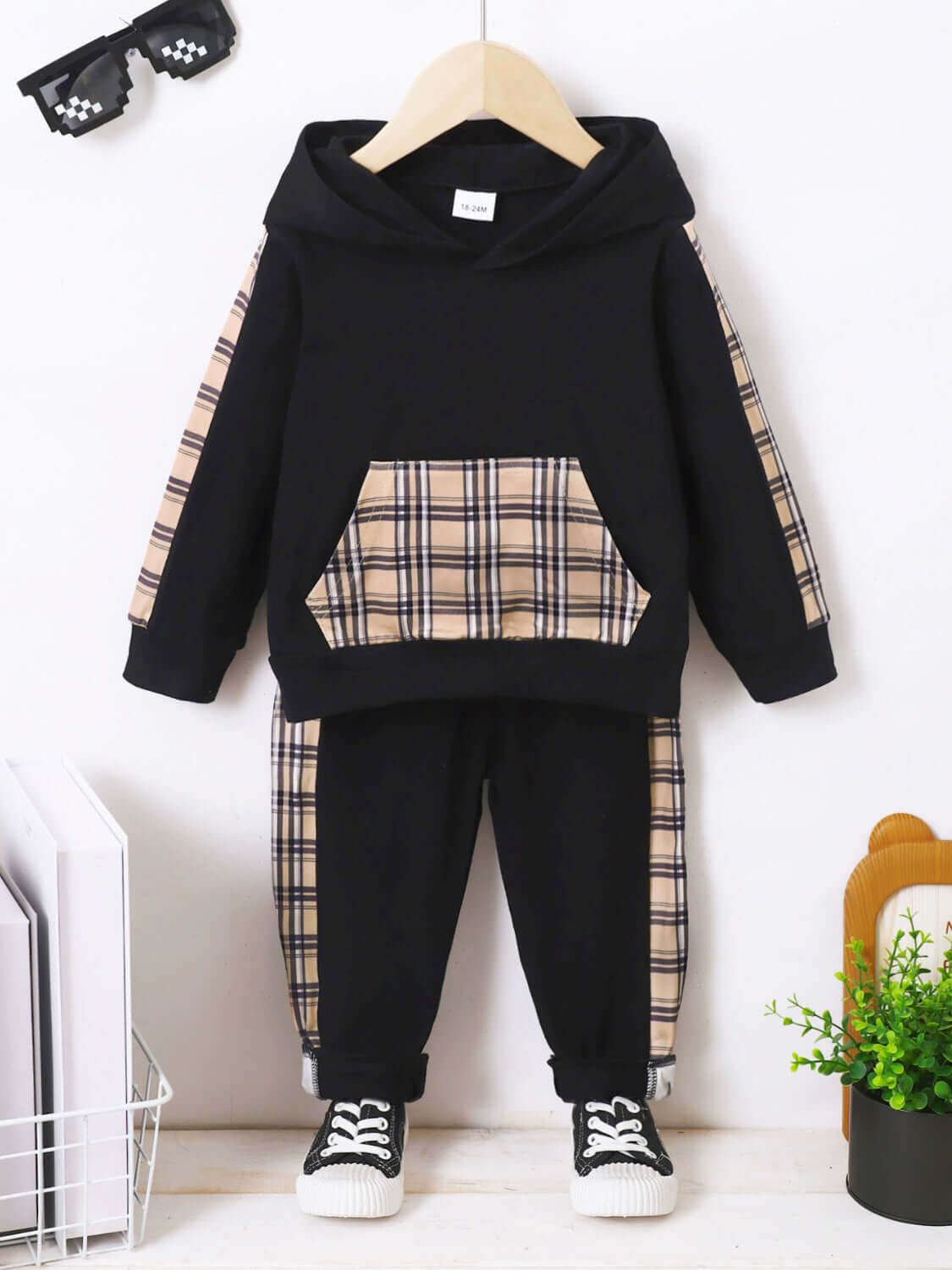 Plaid Perfection: Long Sleeve Hoodie & Jogger Set - Picture 8 of 12