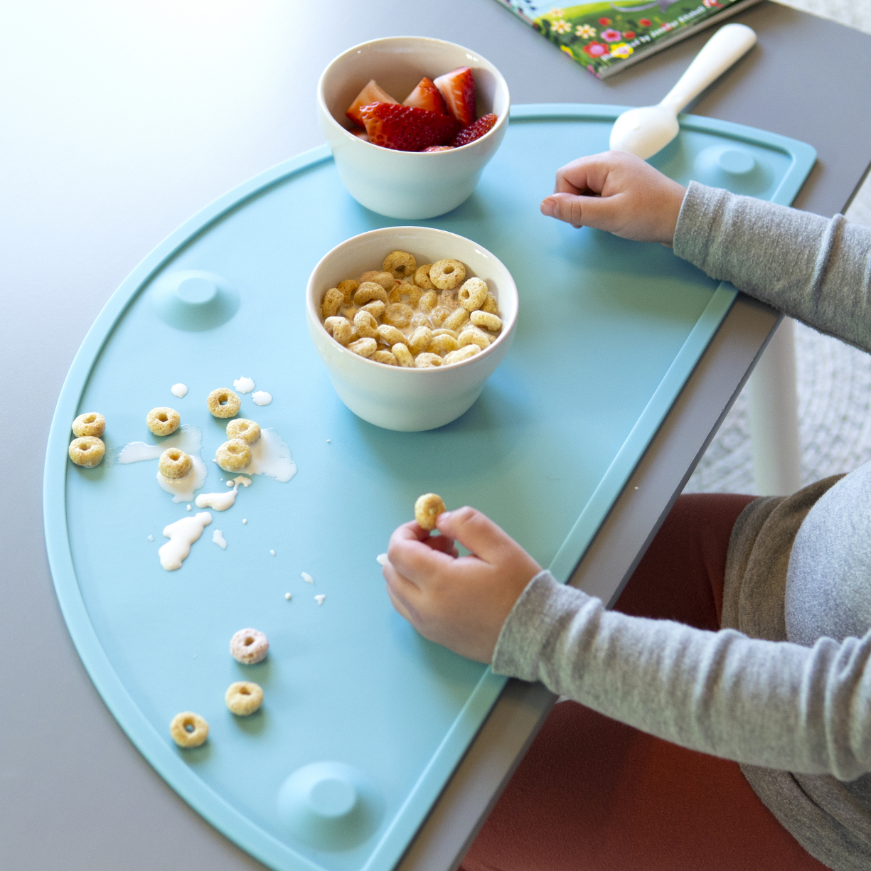 GASARÉ, 20 x 11 Inches, Silicone Placemats for Kids, Suction Cups, Raised Edges - Picture 7 of 73