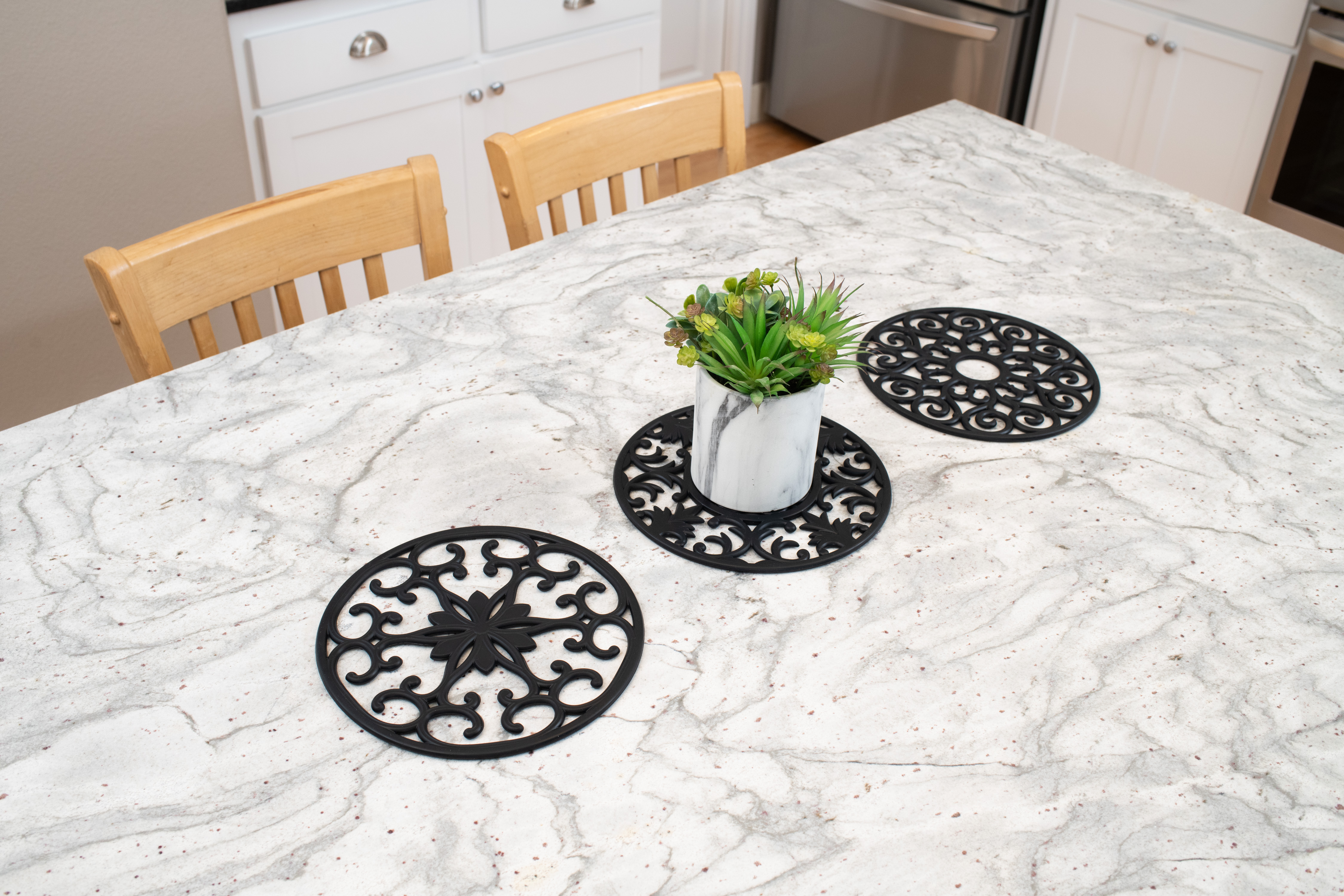 GASARÉ, Large, Thick, 10" Silicone Trivets for Hot Dishes, 10 x ¼ Inches, 3 Pack