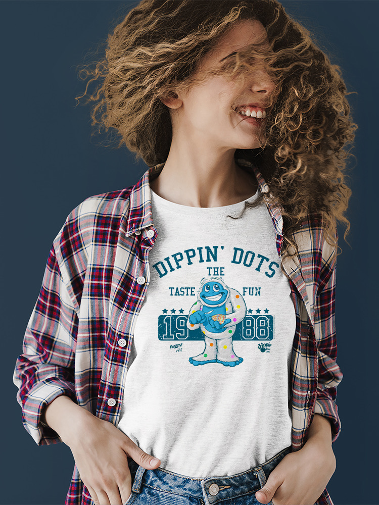 Camiseta para mujer Taste the Fun Frozeti Dippin' Dots retro con gráfico Yeti - Imagen 14 de 16