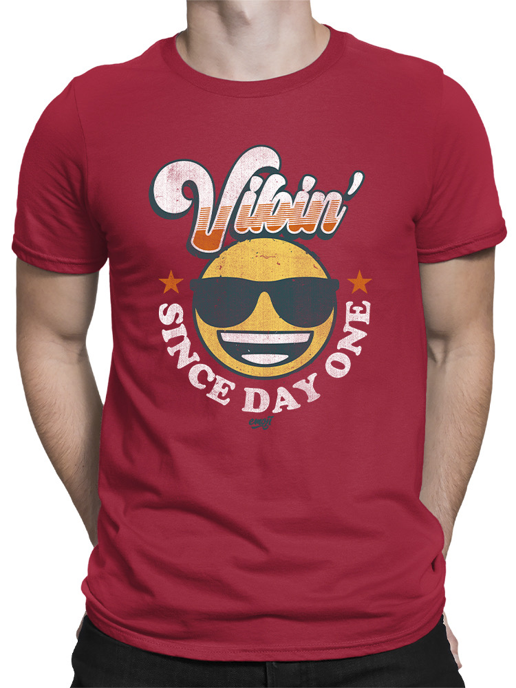 Offiziell lizenziertes Emoji Vibin’ Since Day One - Retro Smiley Herren T-Shirt - Bild 13 von 20
