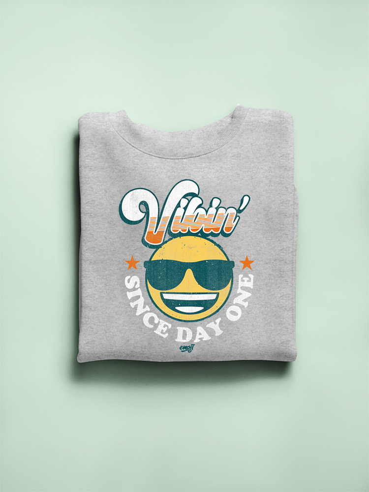 Vibin’ Since Day One - Cooles Retro Emoji Smiley Grafik Damen Sweatshirt - Bild 7 von 28