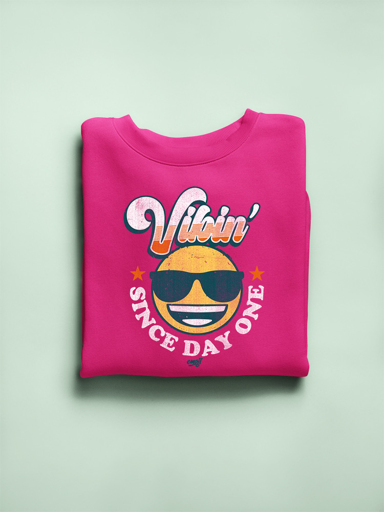 Vibin’ Since Day One - Cooles Retro Emoji Smiley Grafik Damen Sweatshirt - Bild 19 von 28
