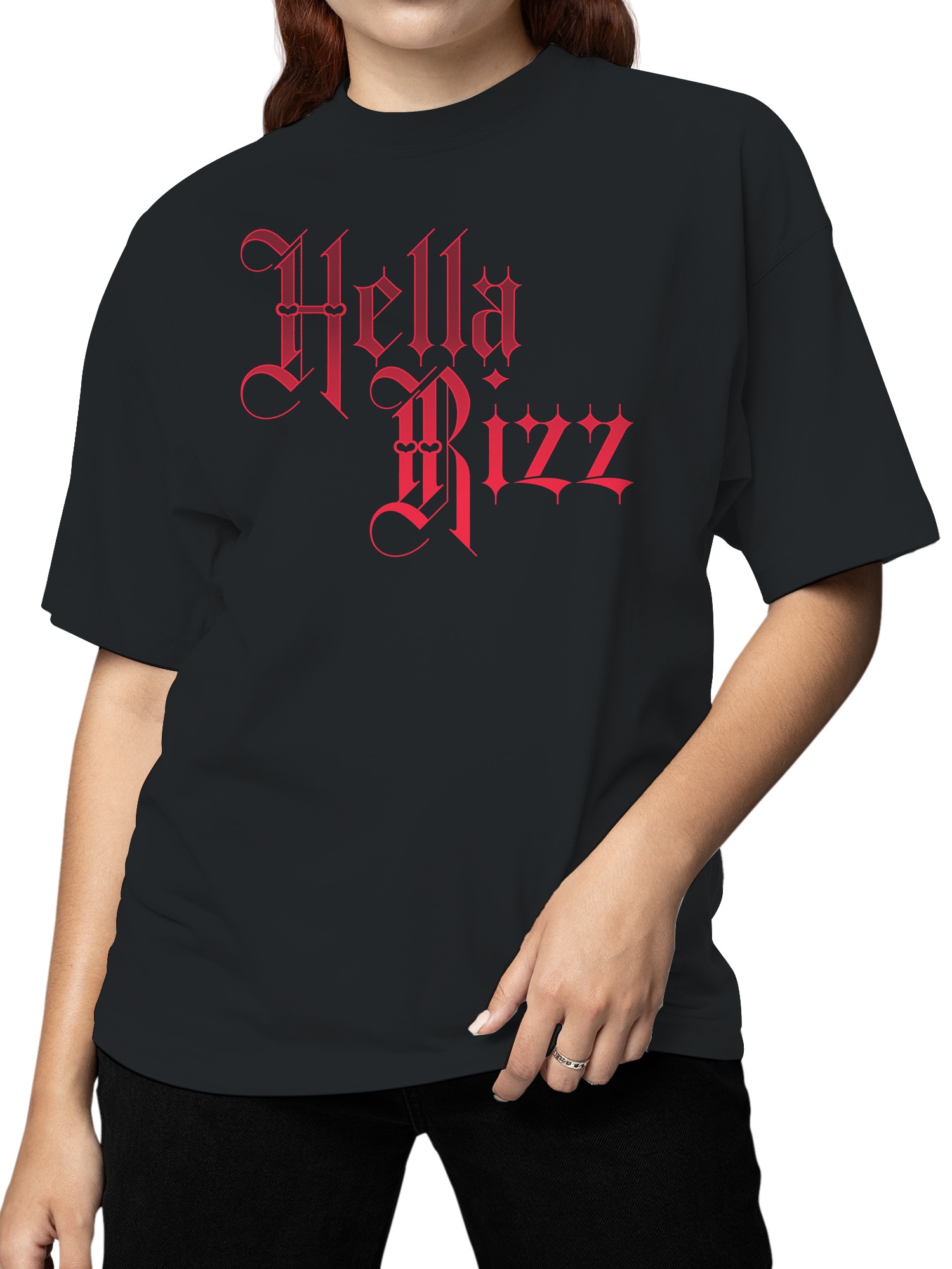 Camiseta para mujer diseño gótico audaz "Hella Rizz" - Imagen 5 de 6