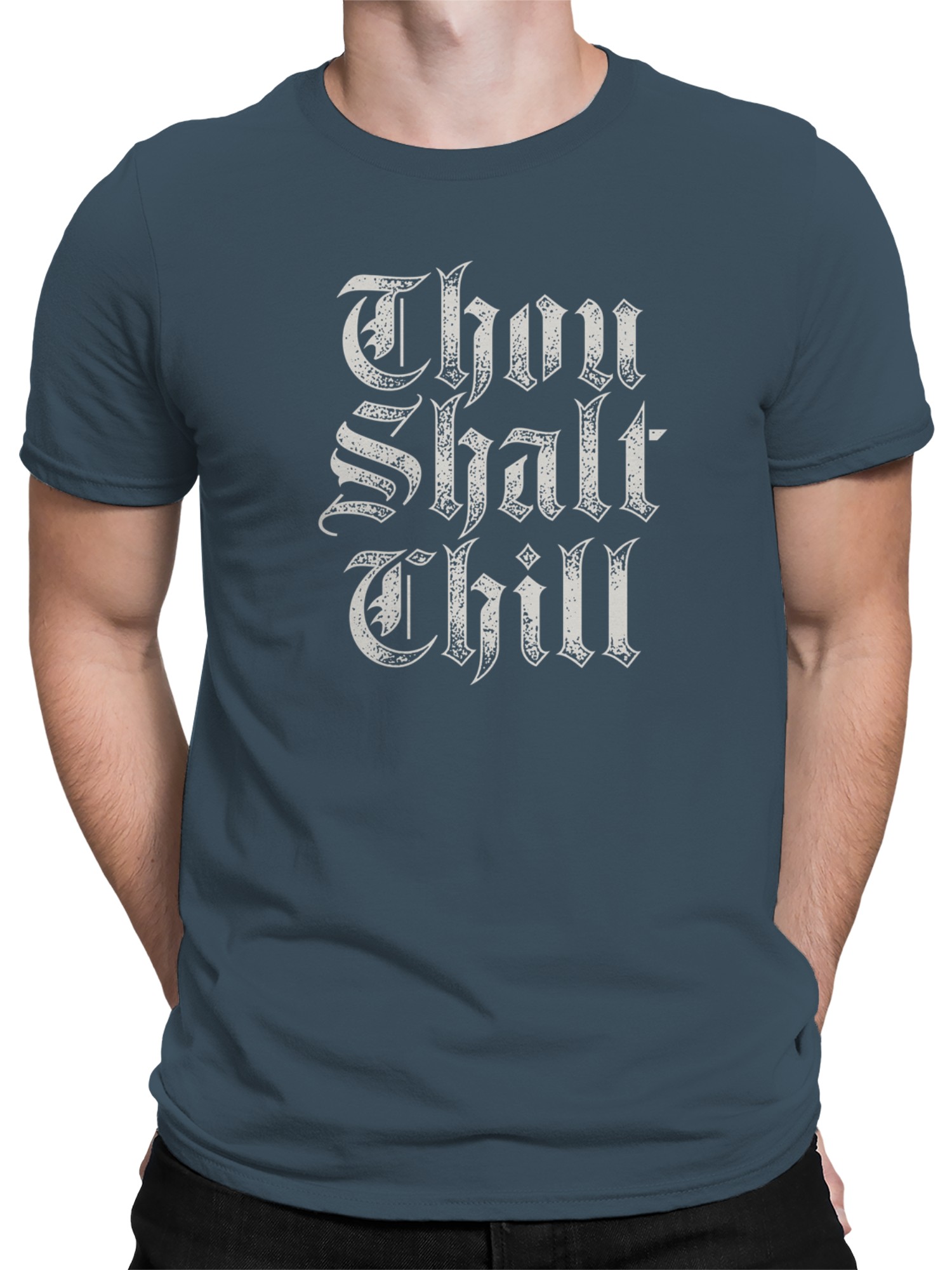 T-shirt uomo Thou Shalt Chill tipografia gotica - Foto 5 di 6