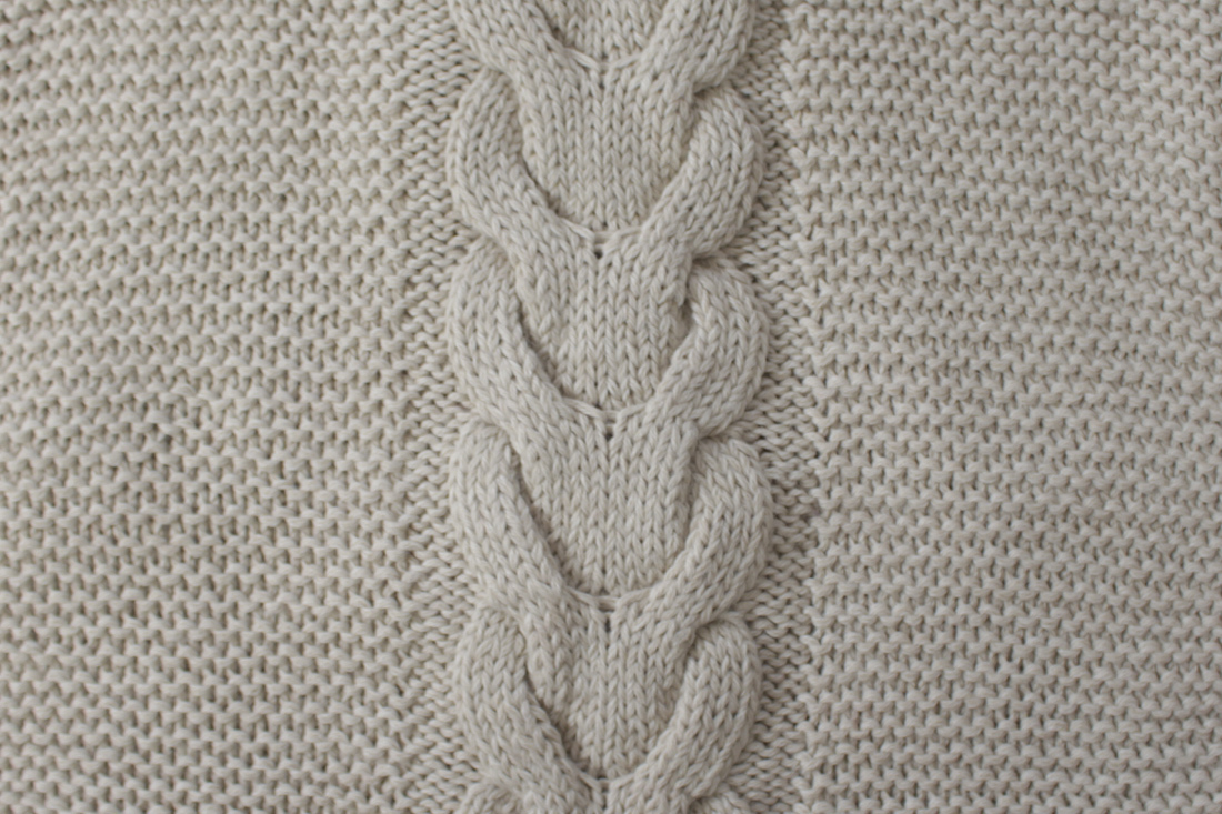 Funda de almohada decorativa de lana de alpaca tejida a mano con cable - Imagen 28 de 28