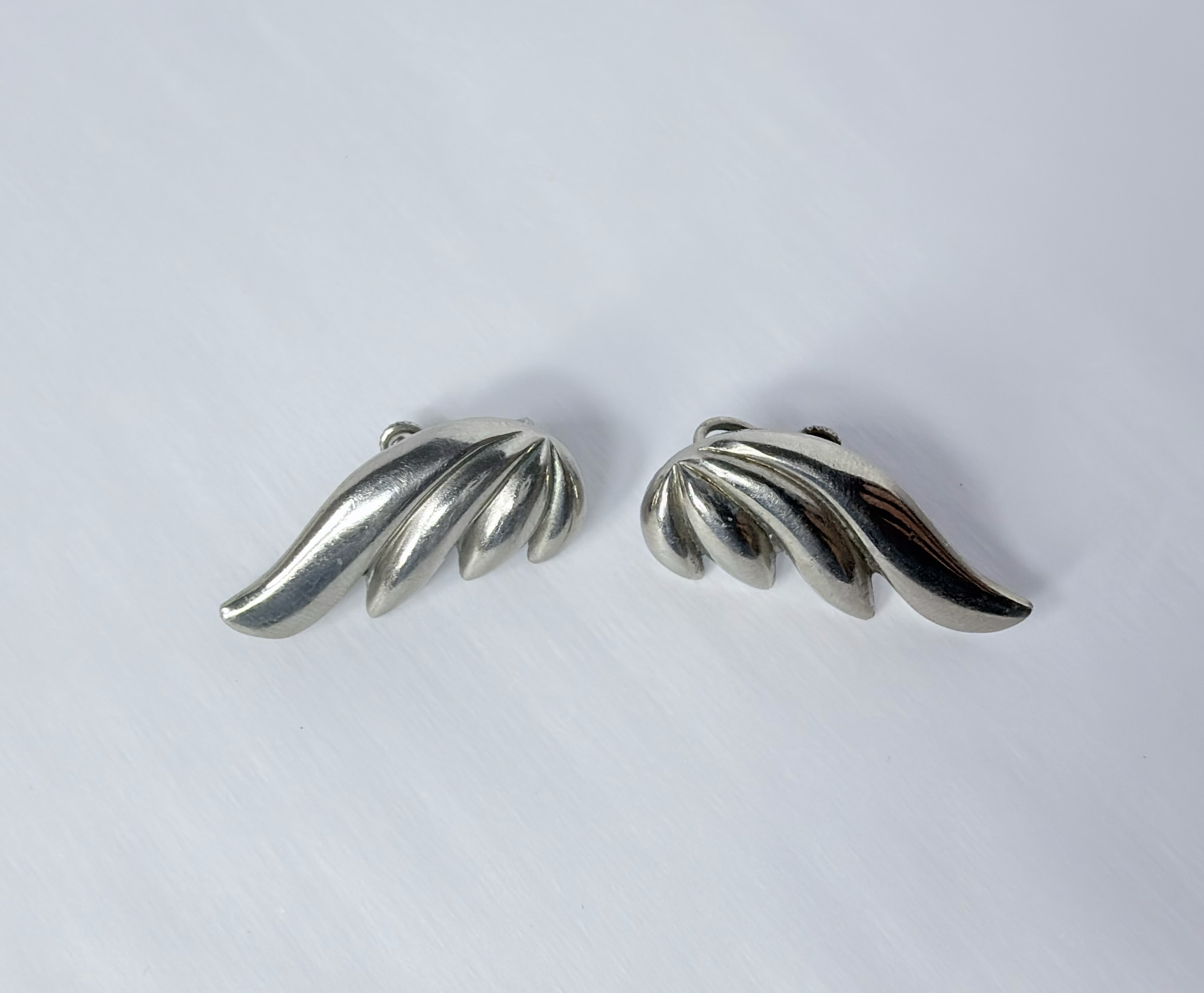 Vintage 1950s Silver Tone Sculptural Leaf Screw Back Earrings MCM