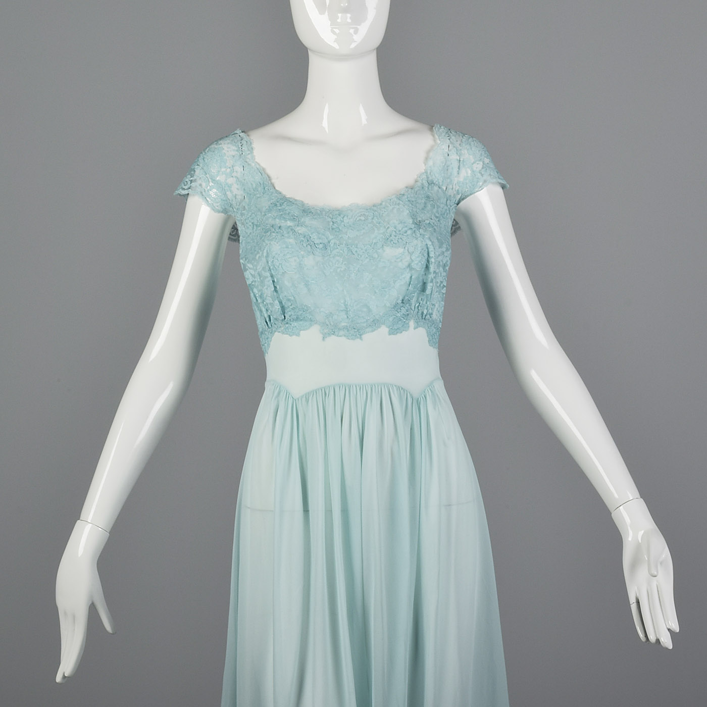 M 1950s Vanity Fair Long Blue Nightgown Lace Shelf Bust Sleepwear