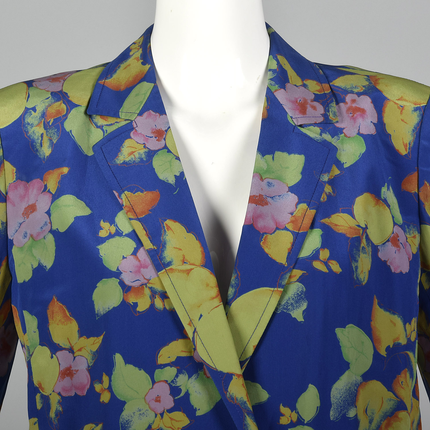 Small 1980s Floral Silk Blazer Jean Louis Scherrer Boutique
