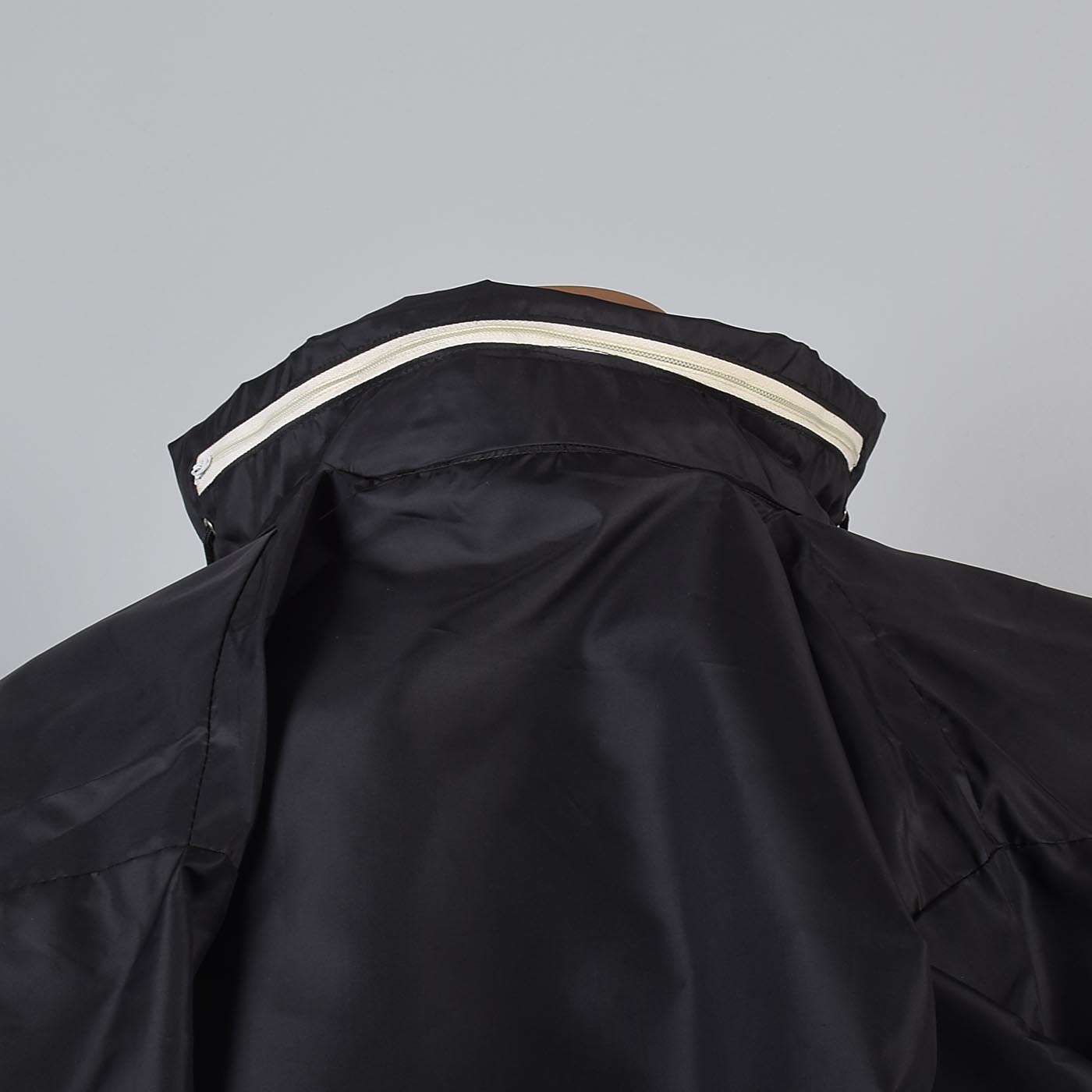 L 1960s Mens NOS Black Nylon Windbreaker Car Club Hotrod Jacket Racer