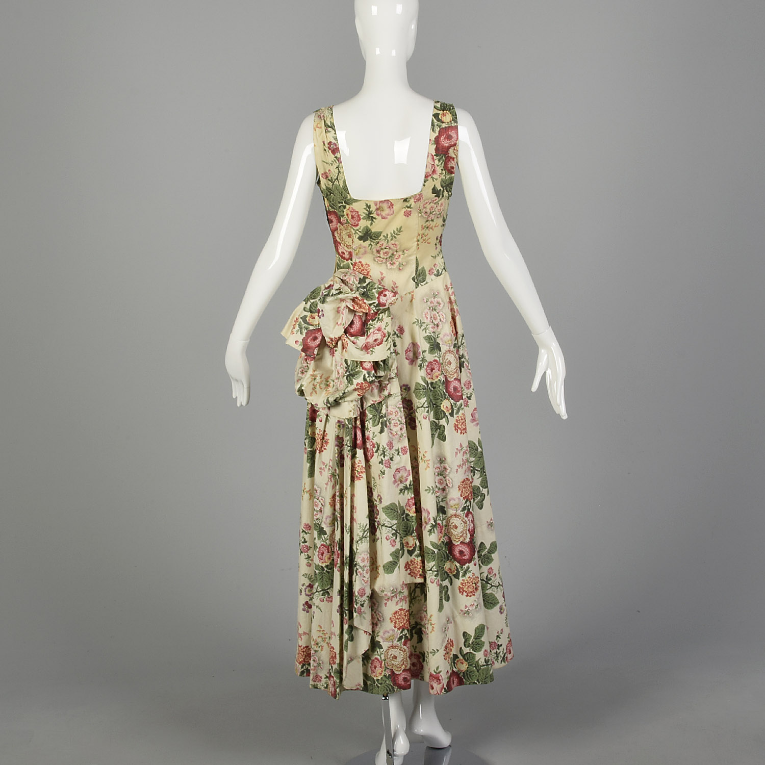 corduroy dresses women The Kitts Dress Style:04469 published_date:2024-10-31T22:29:49Z Kanye Wife Dress Grammys and side