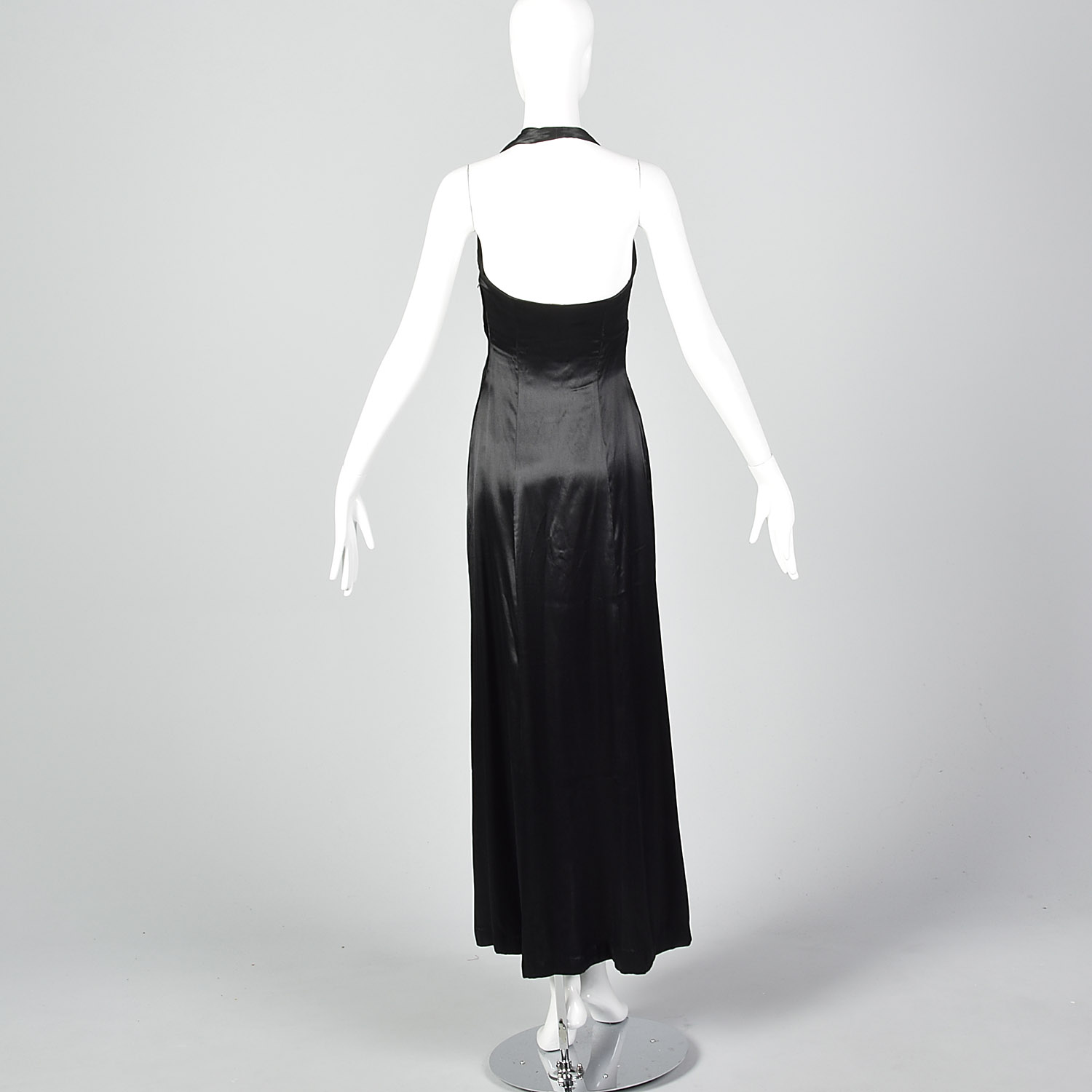 1930s halter dress 18 1930s Evening Wear Halterneck ideas