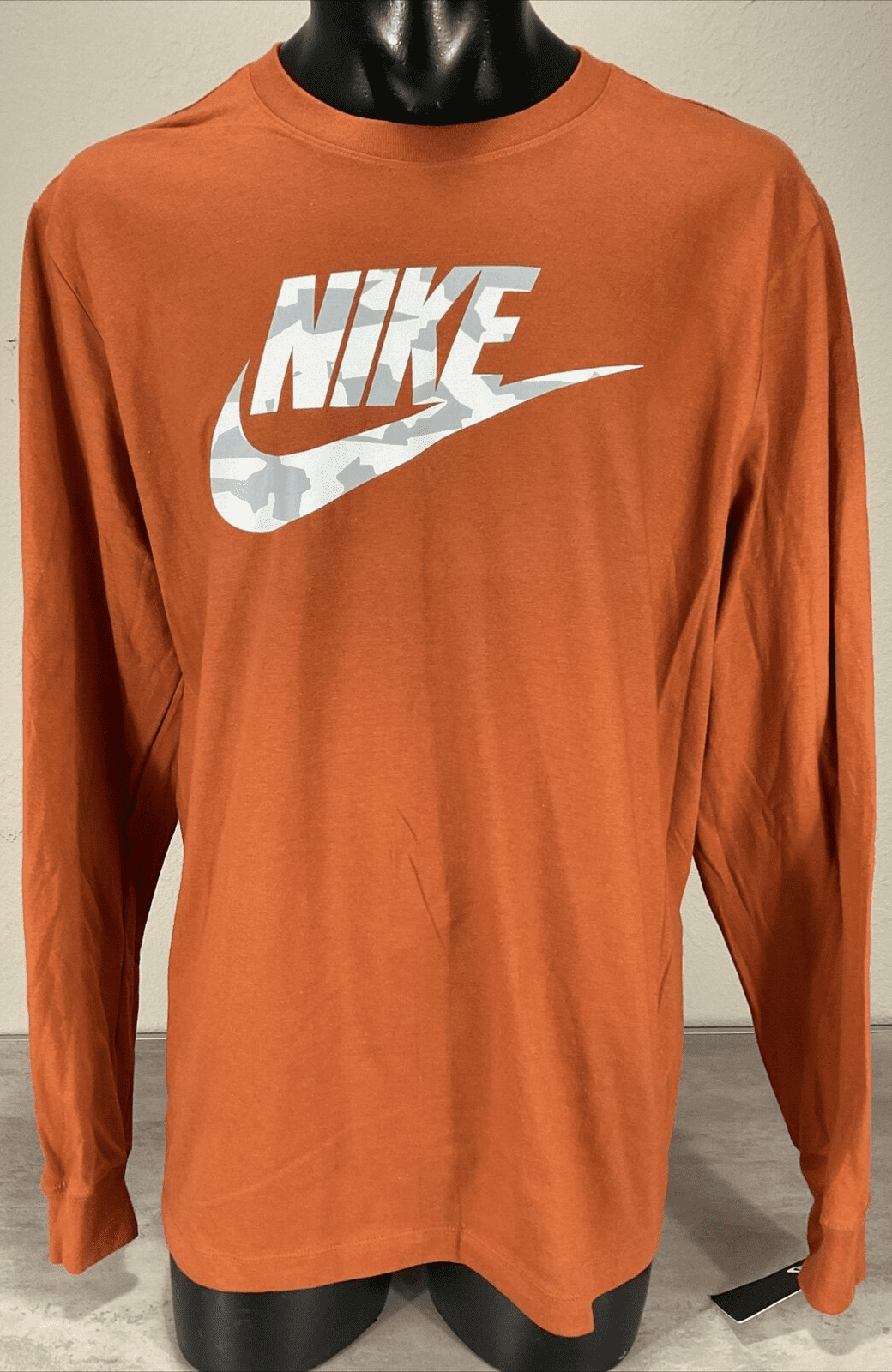 Tシャツ・カットソー NIKE / NSW SWOOSH LOGO OVER SIZE FIT LONG SLEEVE T-SHIRT Nike NSW LS Tee Swoosh Long Sleeve T-Shirt Men's | Depop
