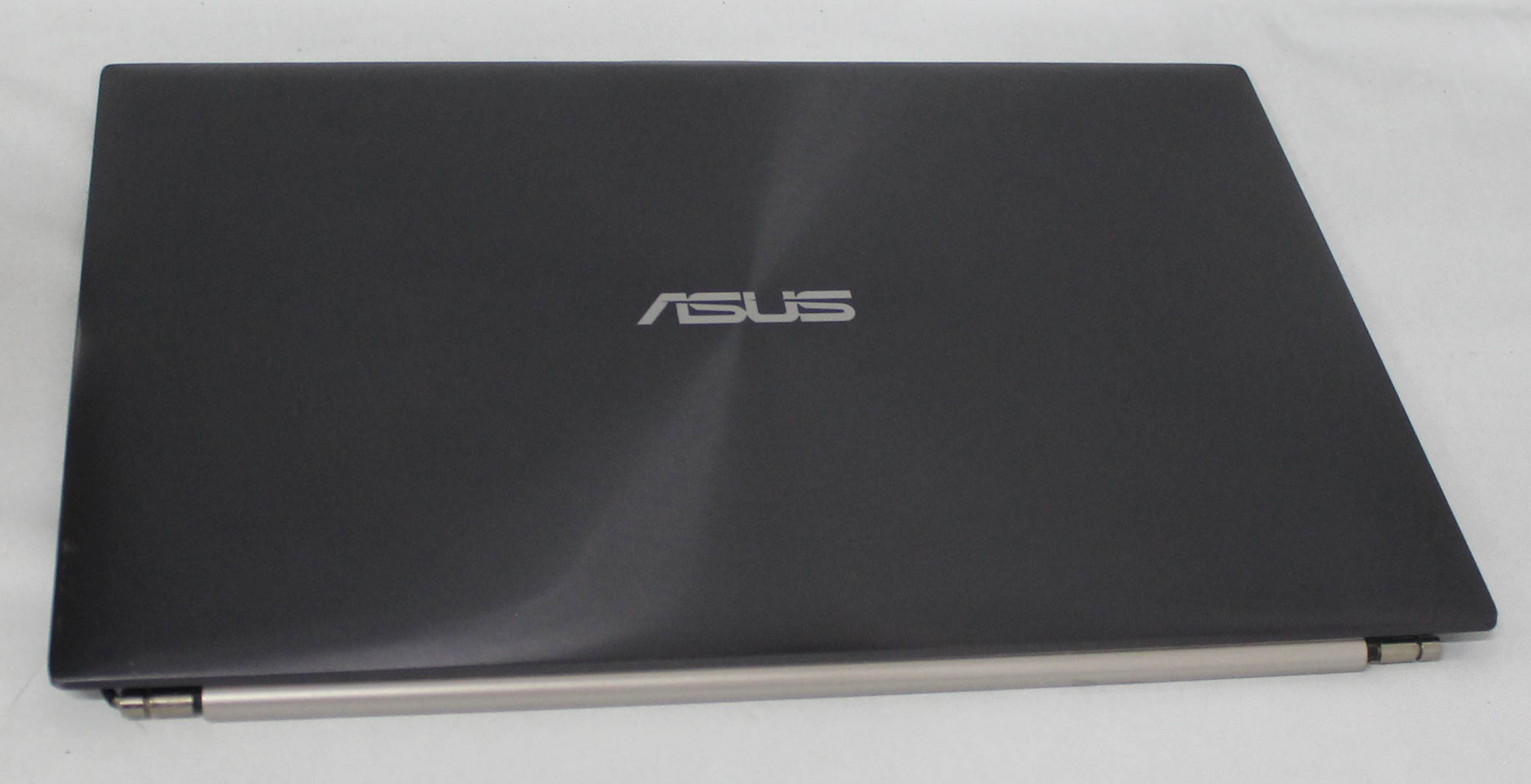 Écran LCD Asus UX31E Avec Coque Arrière Rose - 13GN8N1AM010-1 - Pour Pièces (HS)