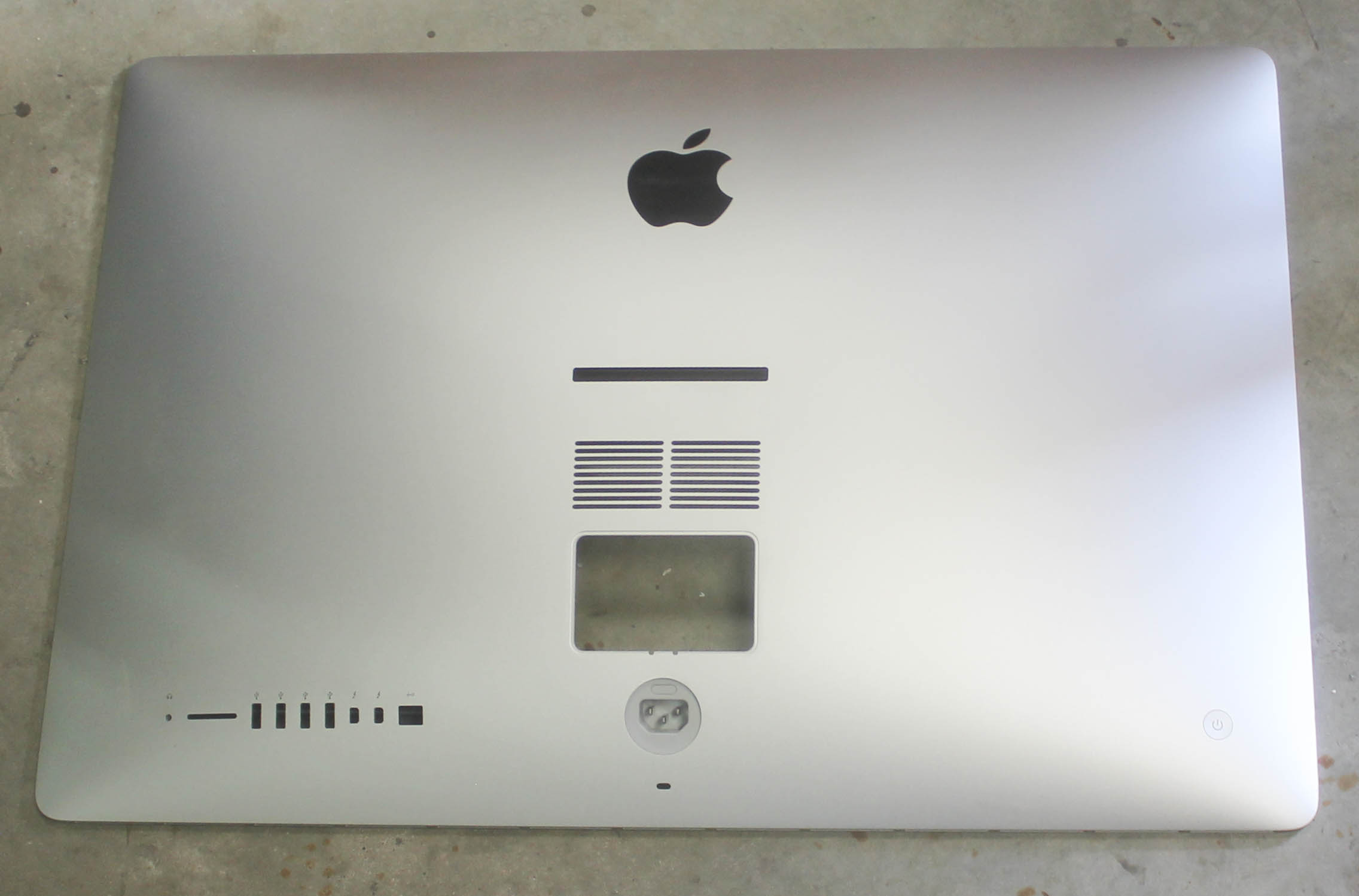 【ジャンク】Apple iMac 27インチ A1312 部品取り用 mqdefault.jpg