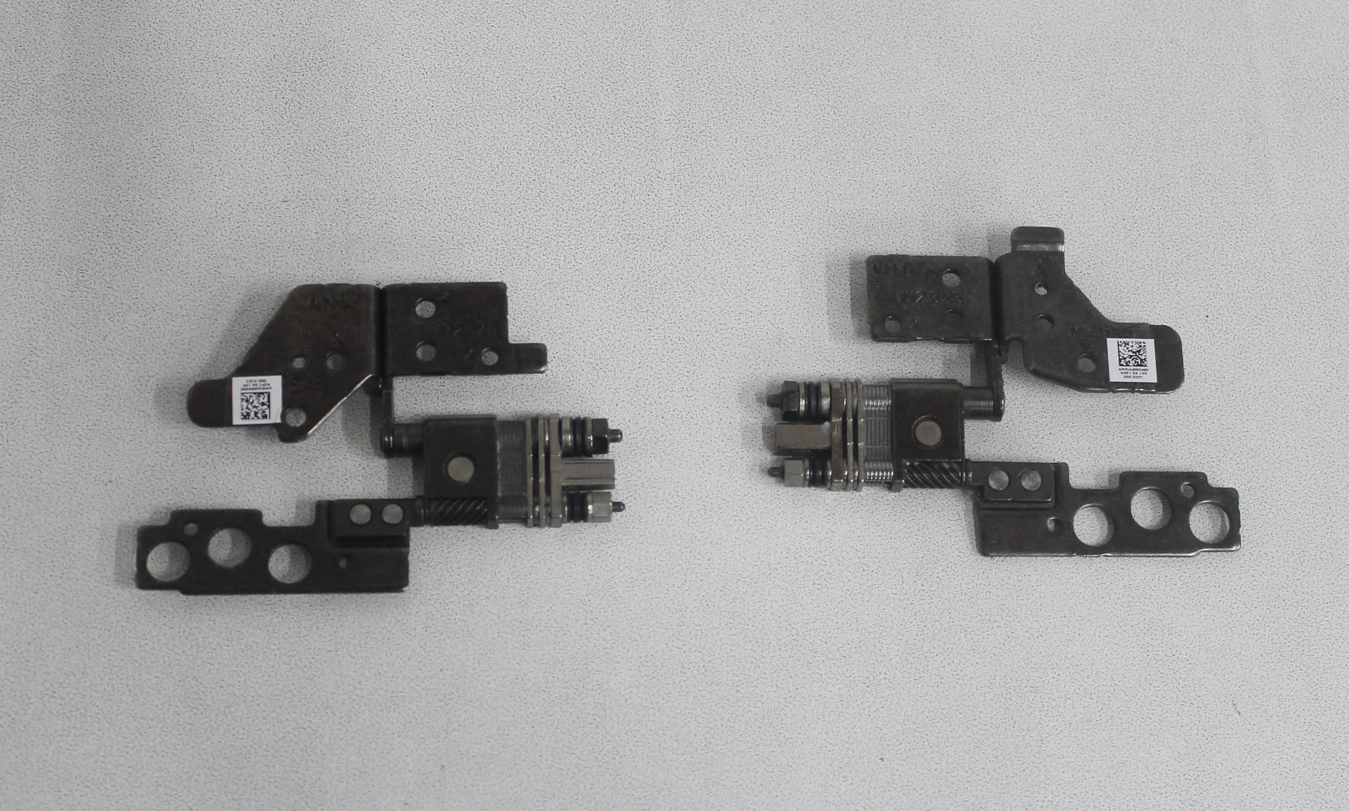 Kit Cerniere LCD HP L93205-001 Per Envy 15-ee1083cl – Grado A, Argento, Lato Destro E Sinistro