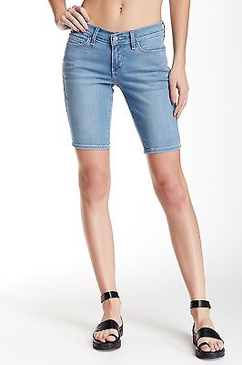 Pantalones cortos ajustados, delgados a través de la cadera y el muslo Levi's para niñas juniors con dobladillo Bermudas - Imagen 3 de 5