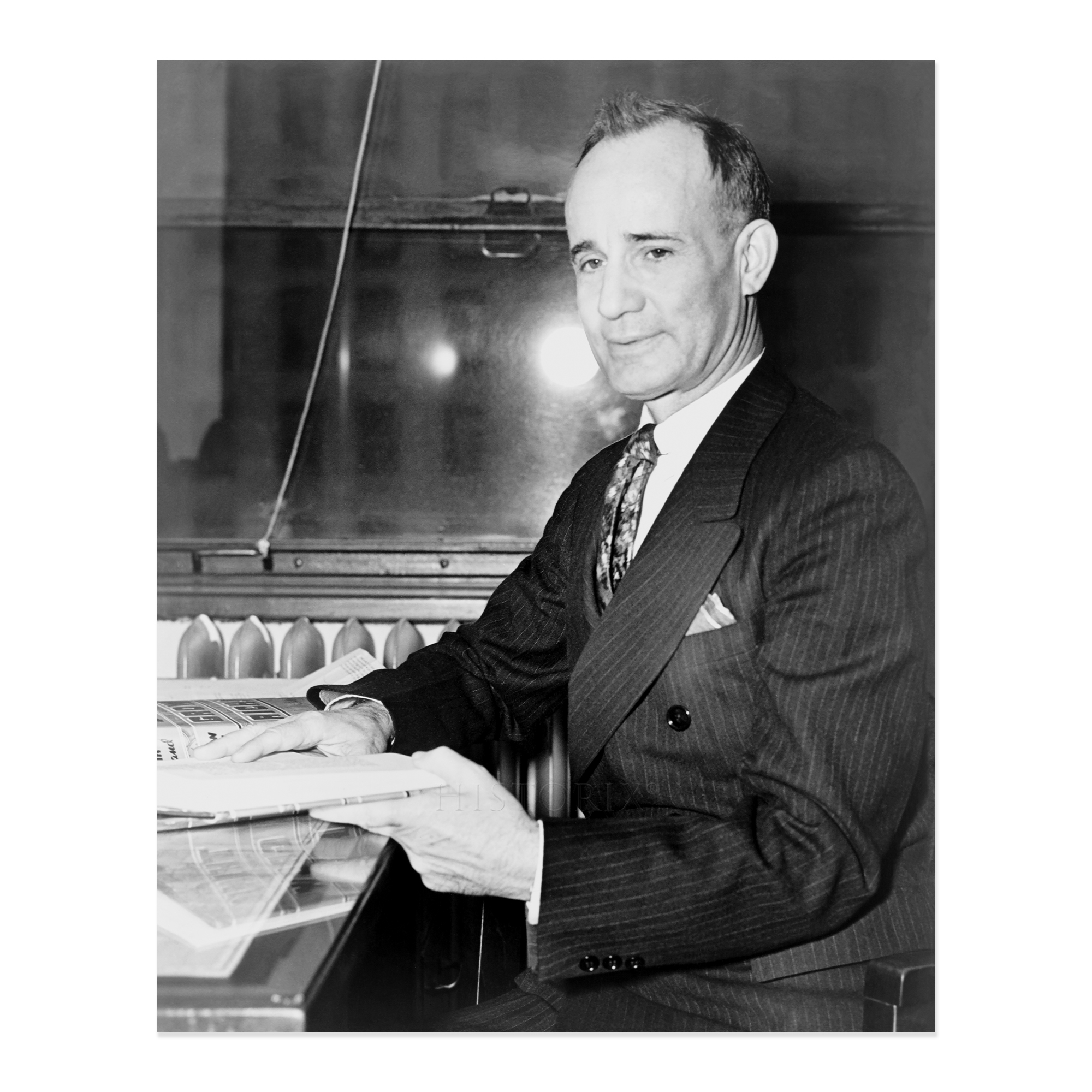 1937 Napoleon Hill Holding His Book Think and Grow Rich Poster Photo Print - Picture 29 of 40