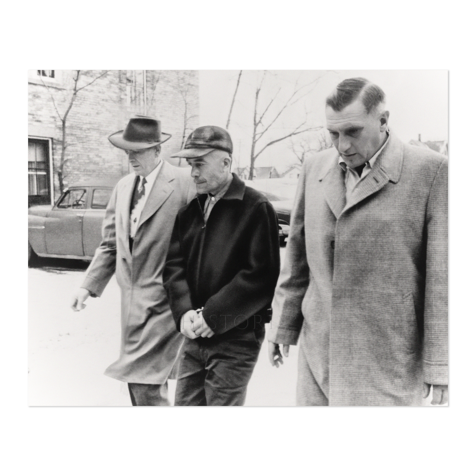 1957 Ed Gein The Butcher of Plainfield Handcuffed Photo Print Poster - Picture 11 of 40