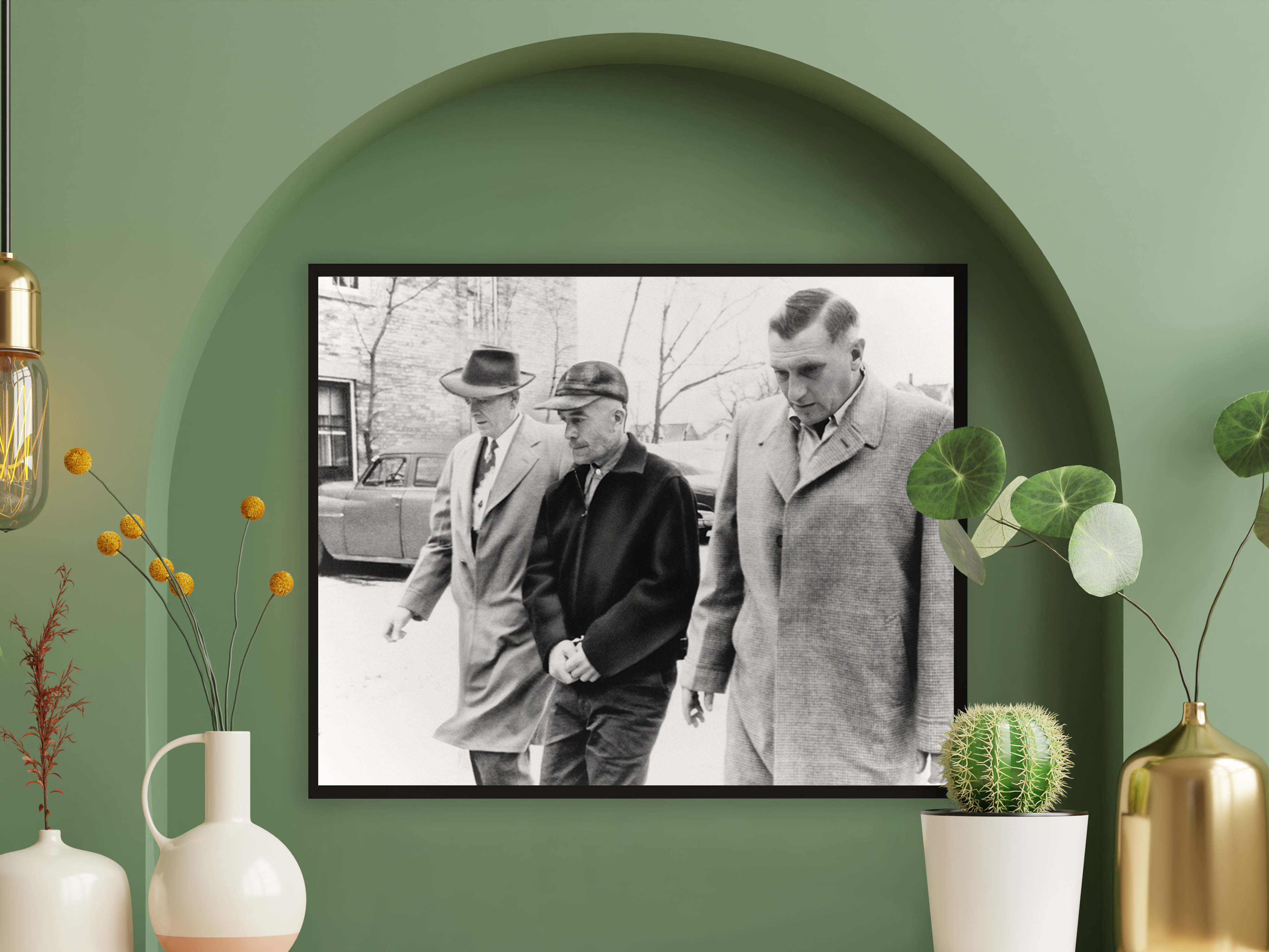 1957 Ed Gein The Butcher of Plainfield Handcuffed Photo Print Poster - Picture 39 of 40