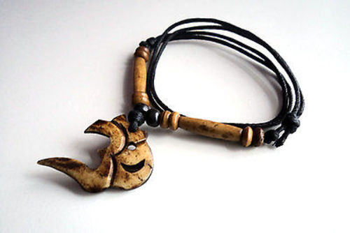 OM Carved in Letter Design-Pendants with adjustable Thread - Picture 10 of 12