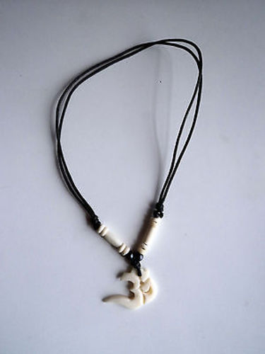 OM Carved in Letter Design-Pendants with adjustable Thread - Picture 5 of 12