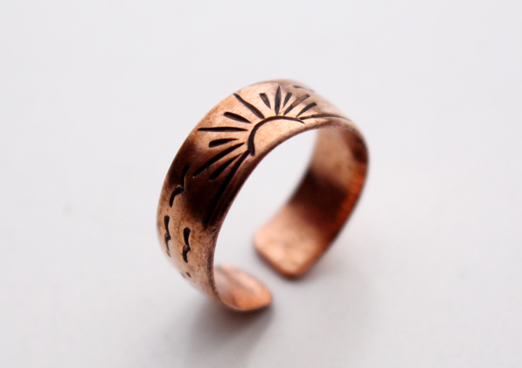 Anillo de dedo de cobre unisex tallado a mano - Imagen 16 de 16
