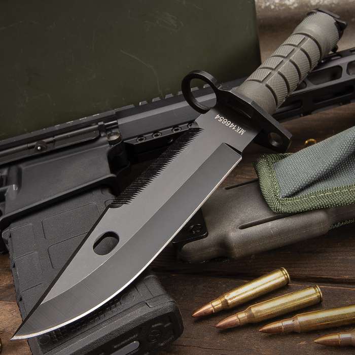 Штык нож sg 42. Нож m9. defender xtreme stainless steel m9 bayonet knife (sheath, serrated blade, 12.75 inch).