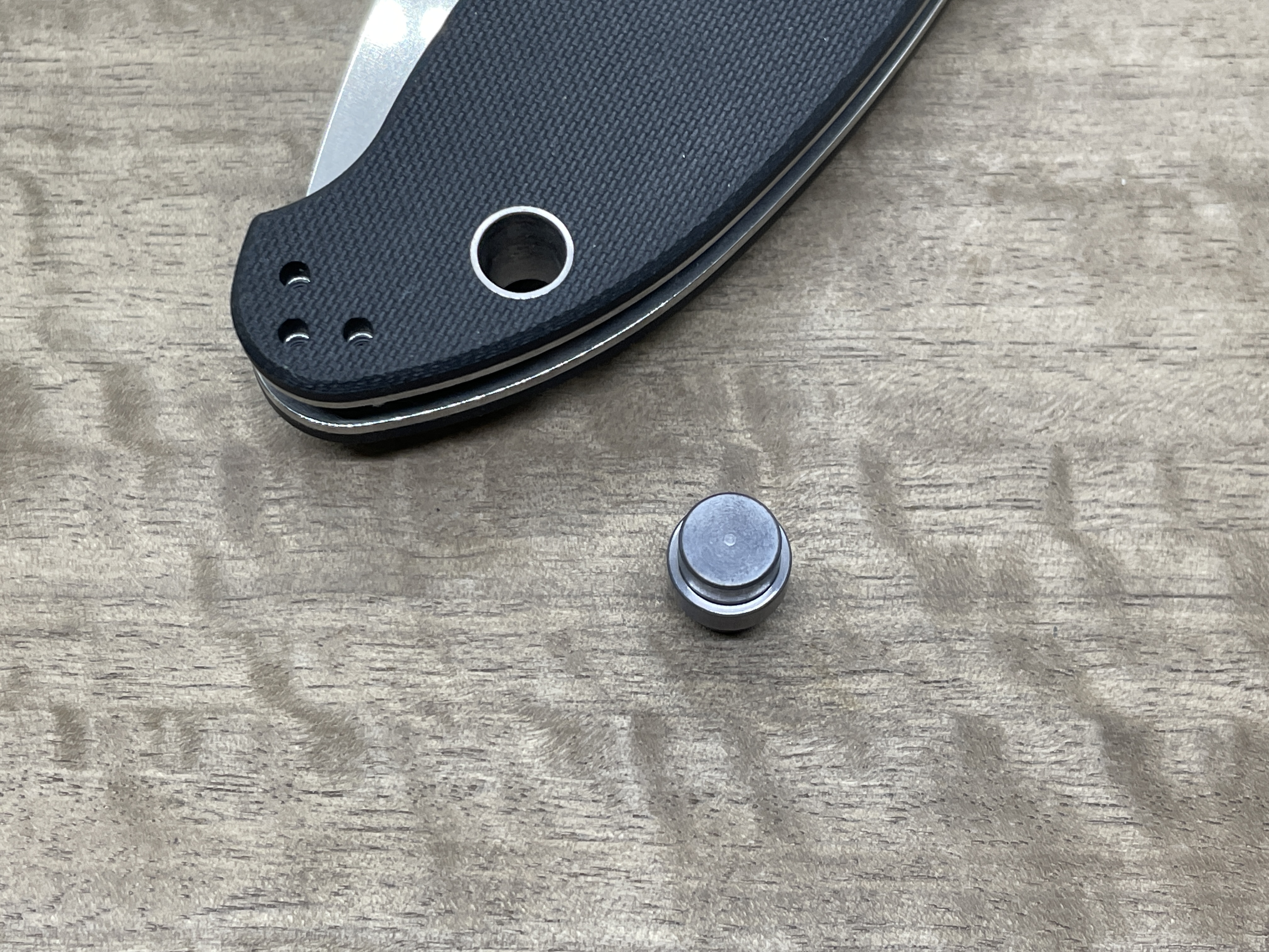 Titanium lanyard hole stopper for MANIX 2 Spyderco - Picture 32 of 66