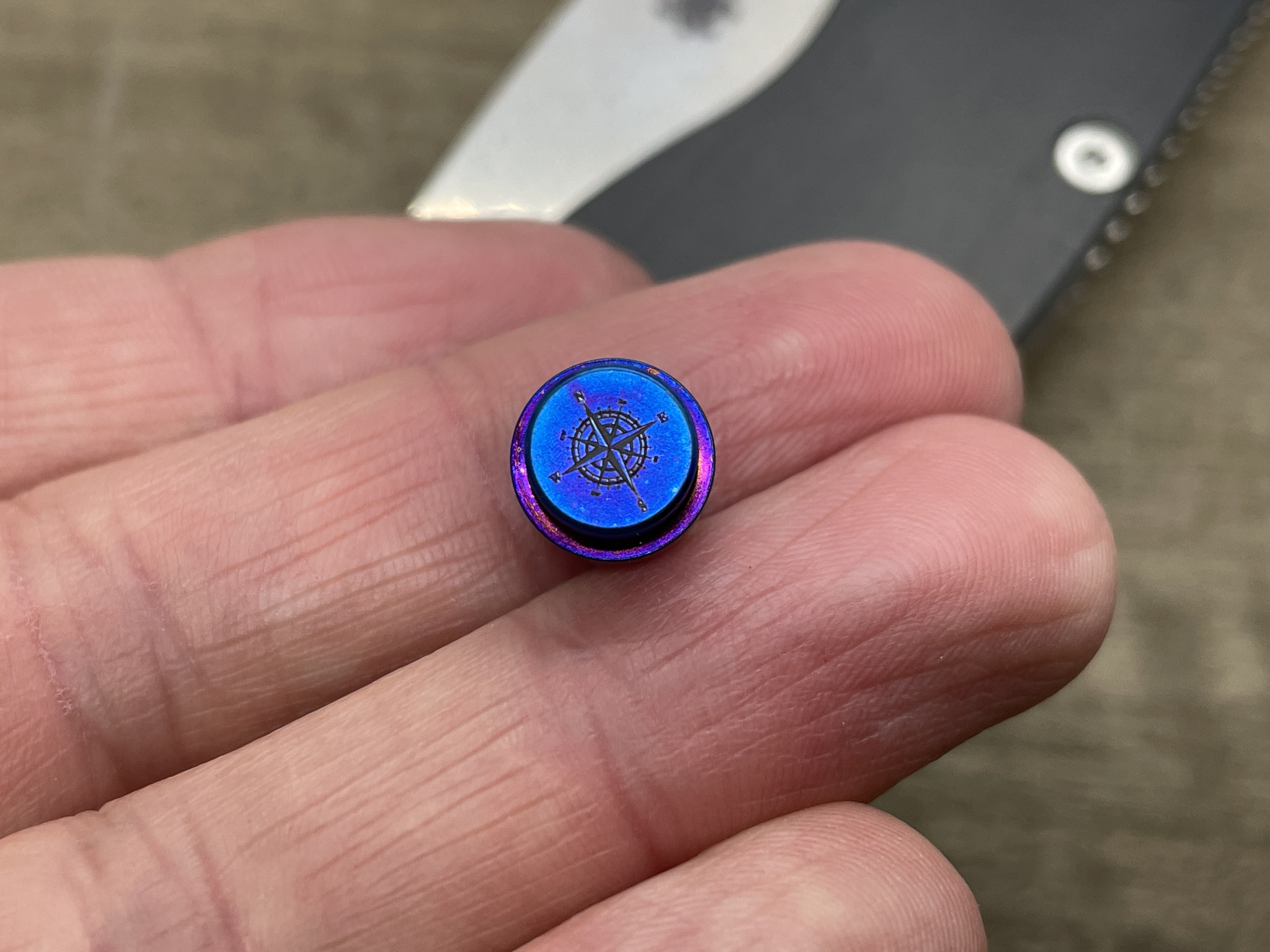 Titanium lanyard hole stopper for MANIX 2 Spyderco - Picture 46 of 66