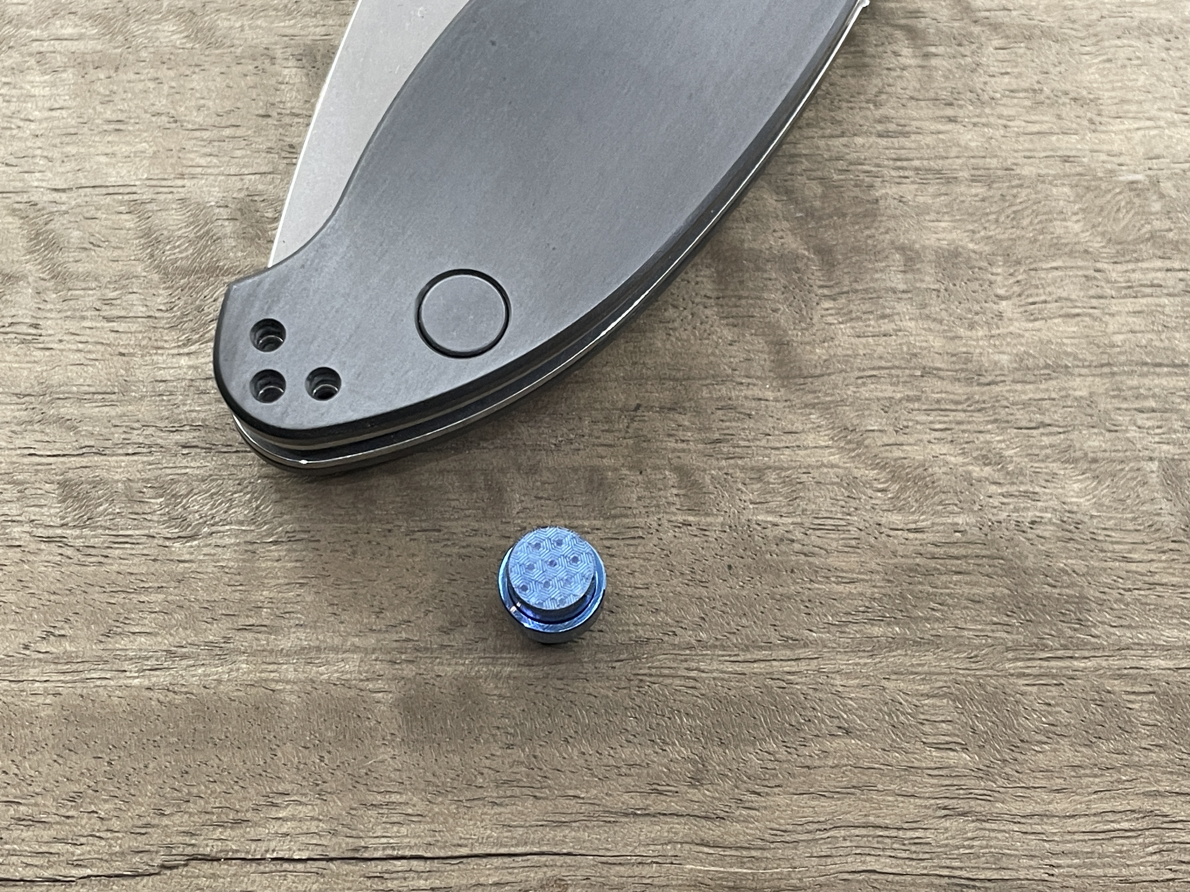 Titanium lanyard hole stopper for MANIX 2 Spyderco - Picture 48 of 66