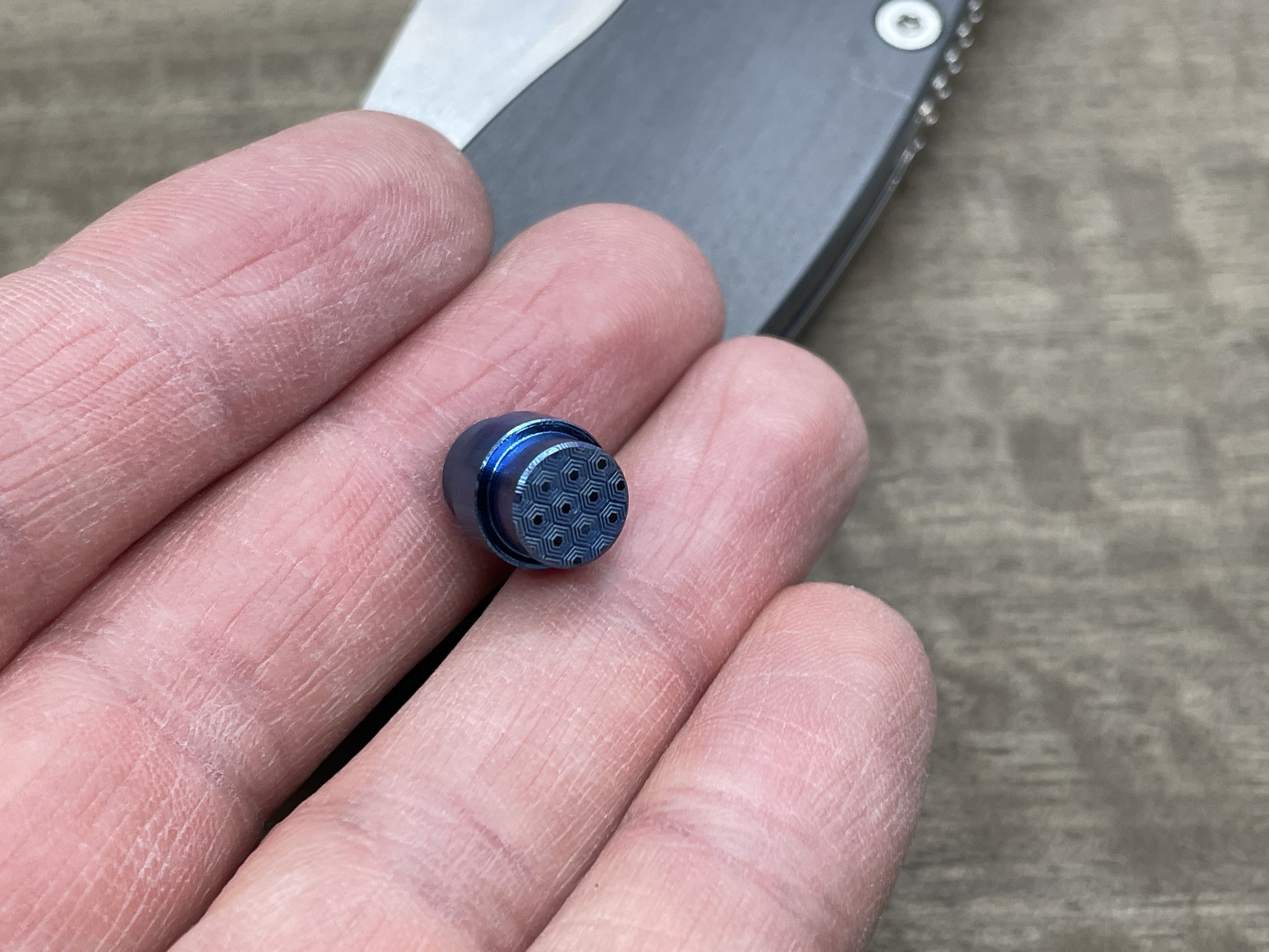 Titanium lanyard hole stopper for MANIX 2 Spyderco - Picture 49 of 66