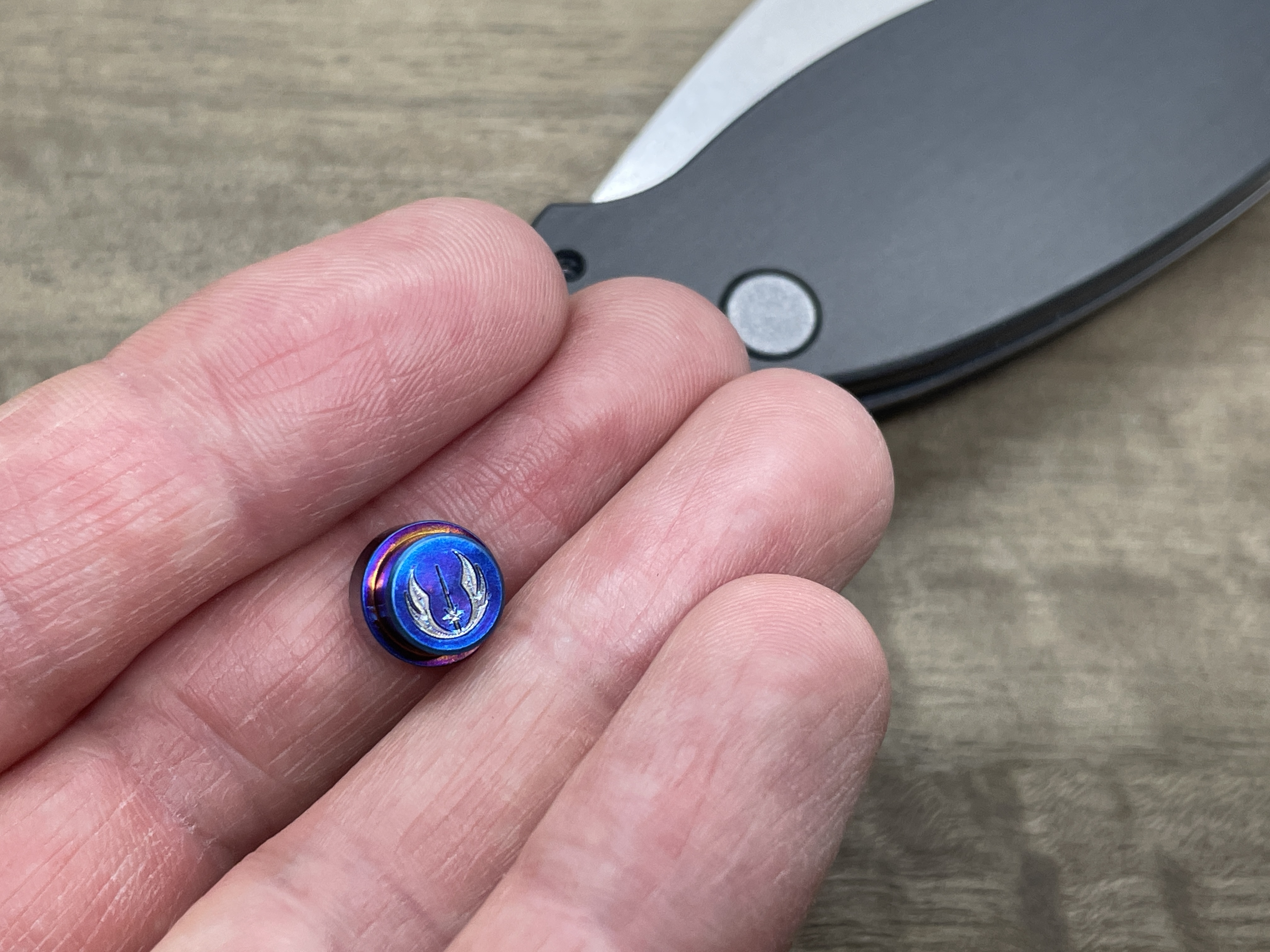 Titanium lanyard hole stopper for MANIX 2 Spyderco - Picture 44 of 66