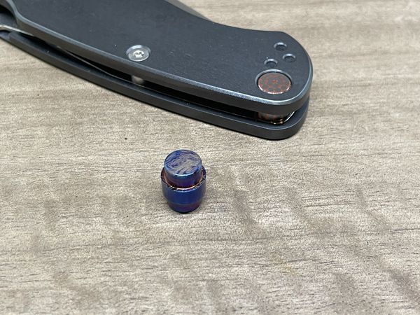 Titanium lanyard hole stopper for MANIX 2 Spyderco - Picture 41 of 66