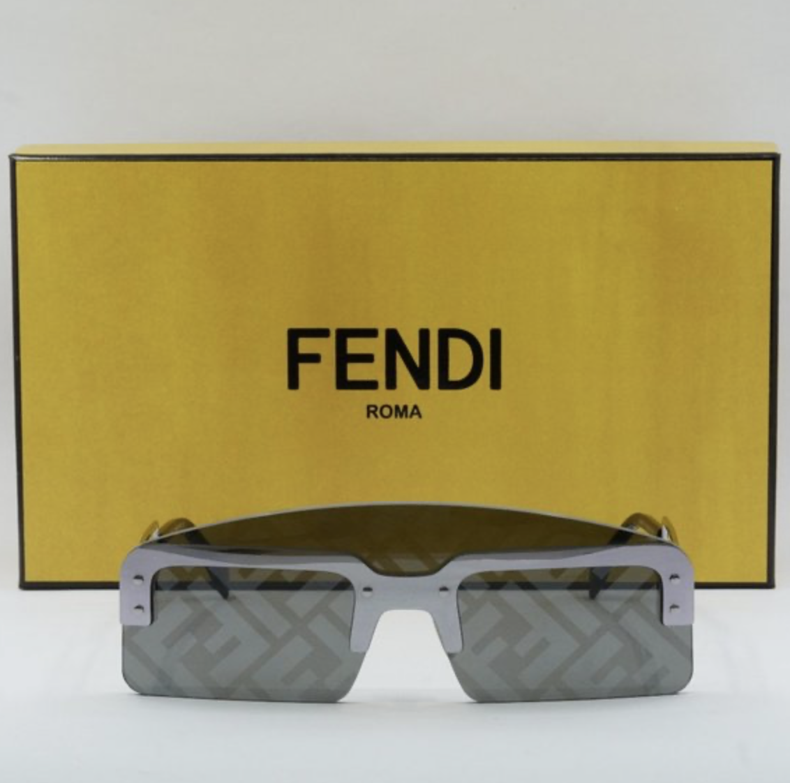 Fendi FE40023U Sunglasses eyewear