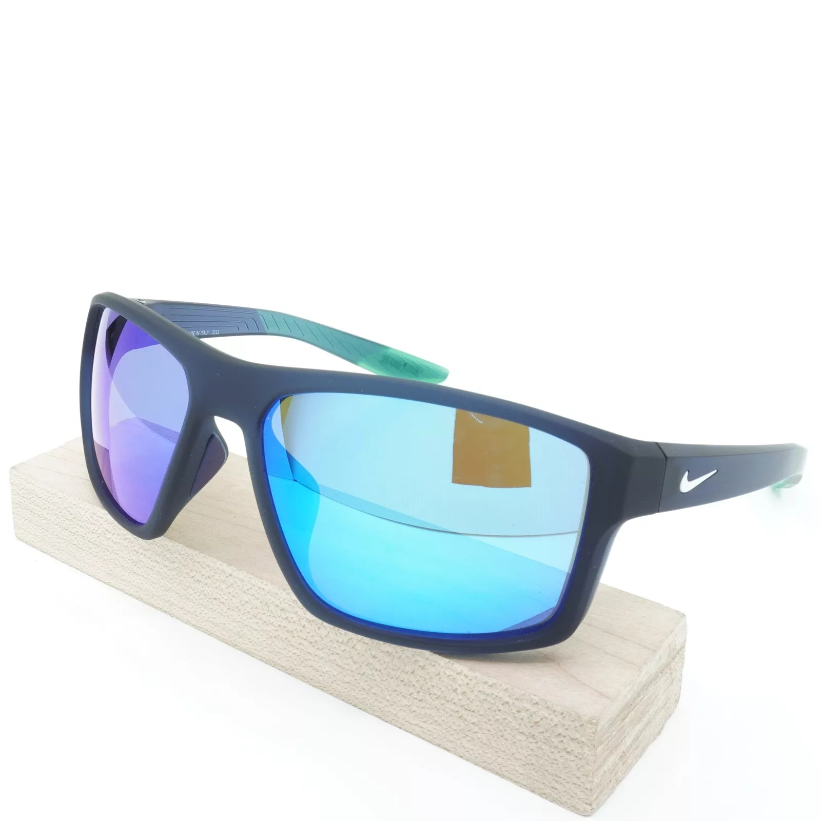 Nike BRAZEN-FURY-M-MI-DC3292-410-60 Sunglasses eyewear