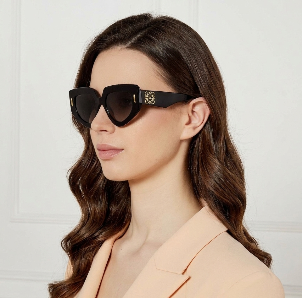 Loewe LW40155I Sunglasses eyewear