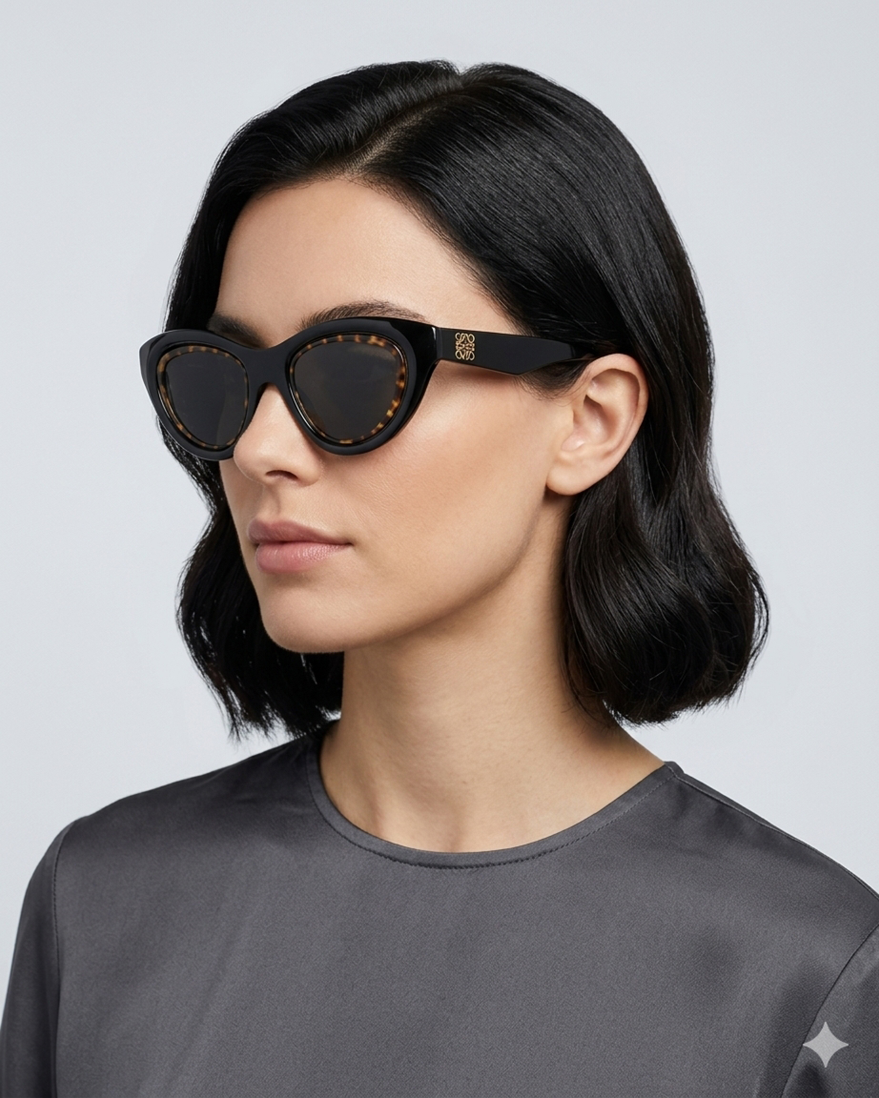 Loewe LW40182U Sunglasses eyewear