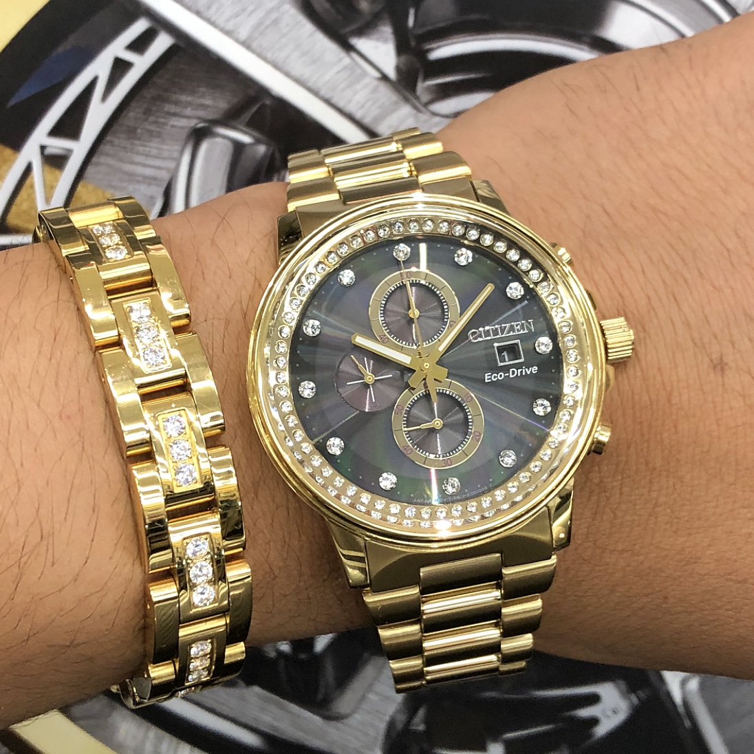 Citizen Mens Eco Drive Nighthawk Gold Black Dial Watch FB3002 61E With 