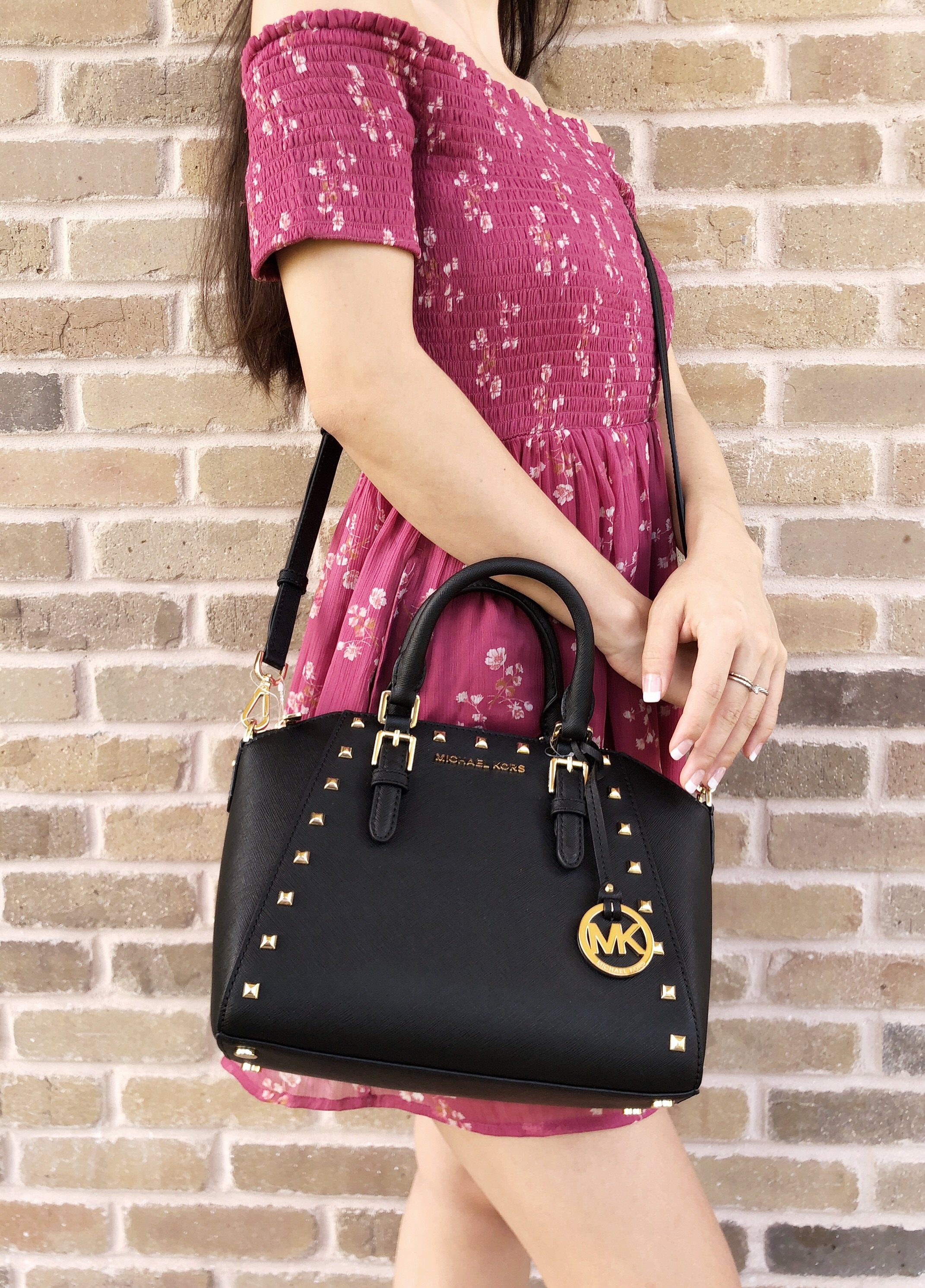 Michael Kors Medium Ciara Studded Messenger Bag Black 192317128819 eBay