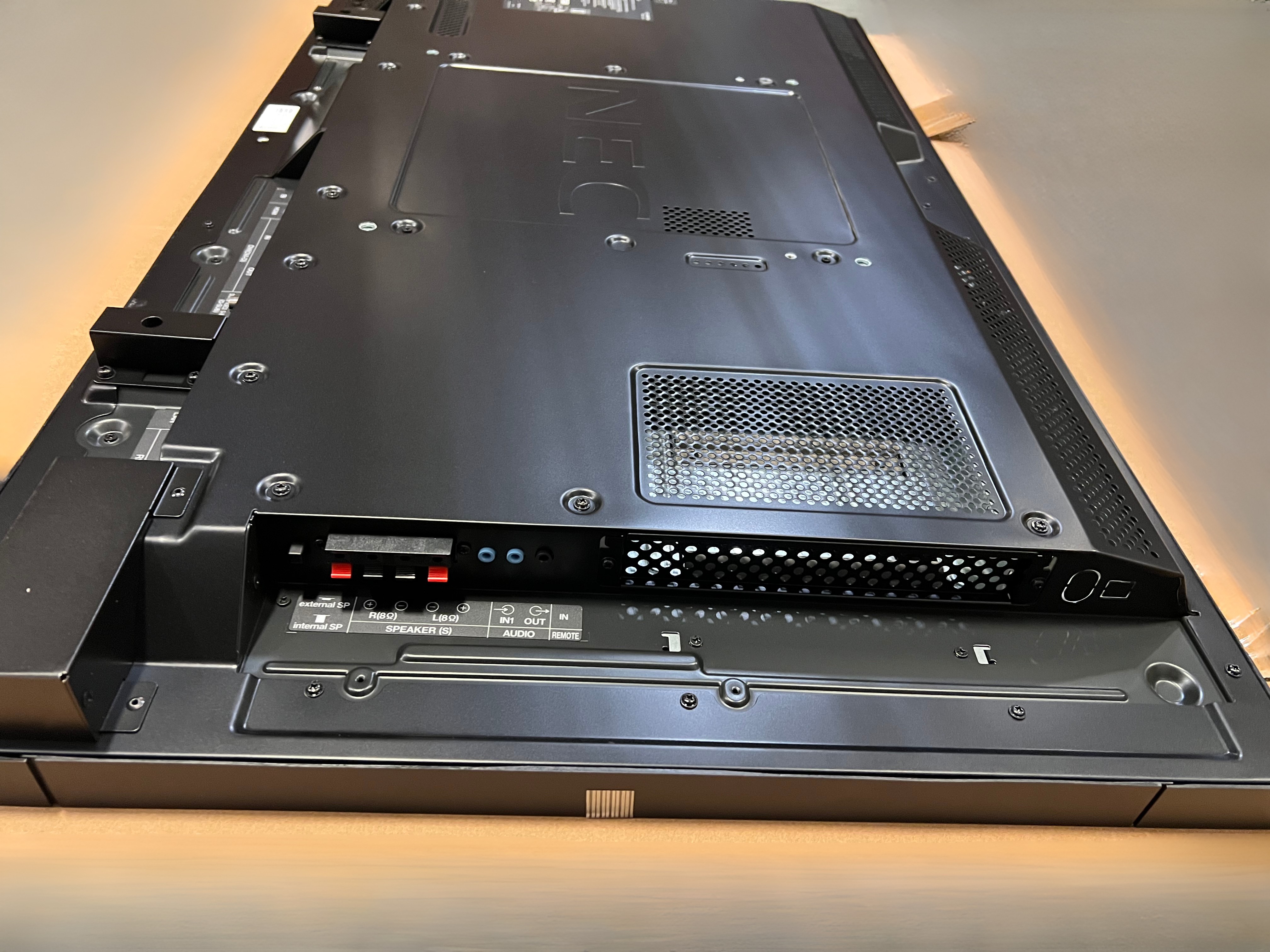 NEC MultiSync V423 42