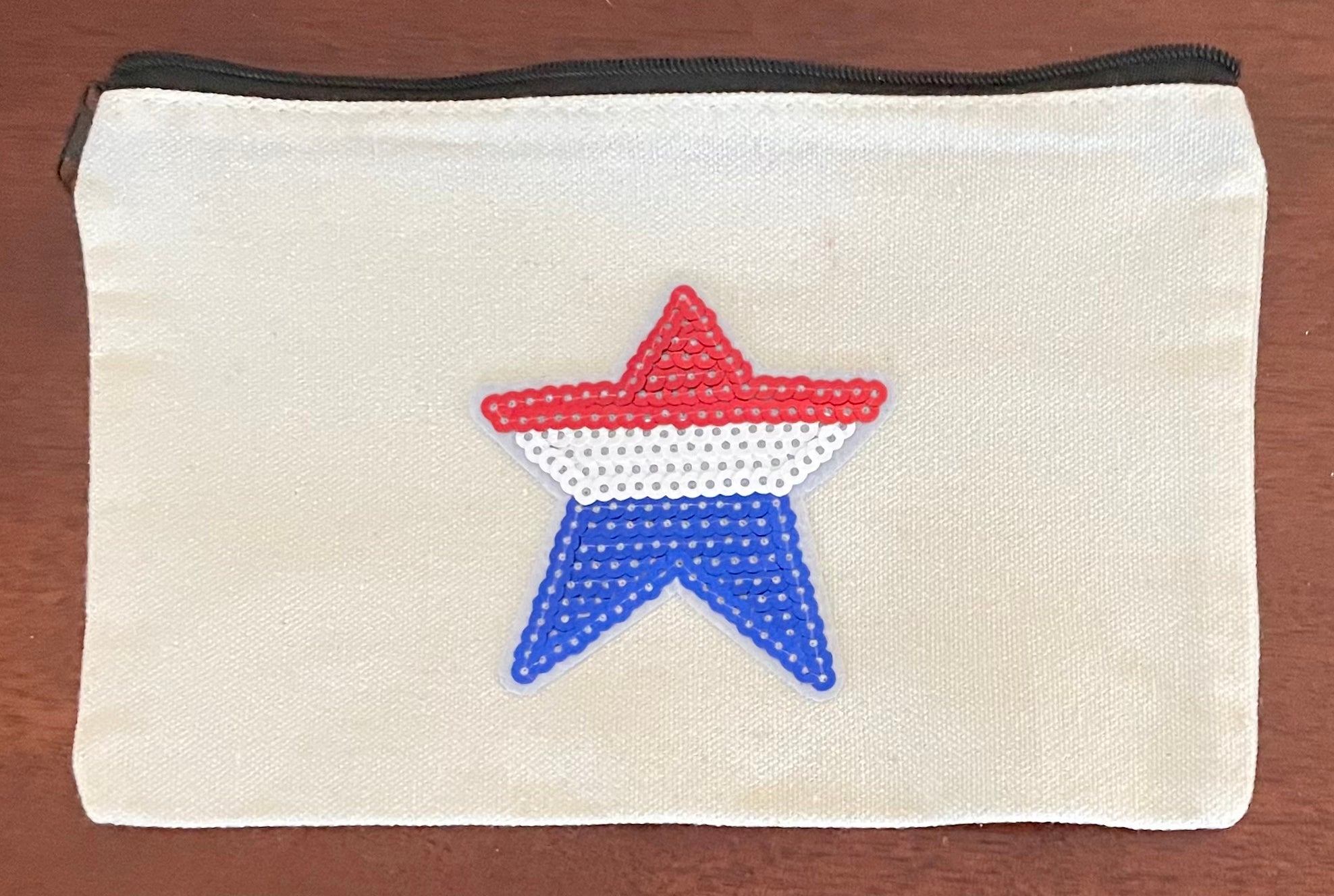US Flag Themed Make-up Bag - Picture 6 of 7