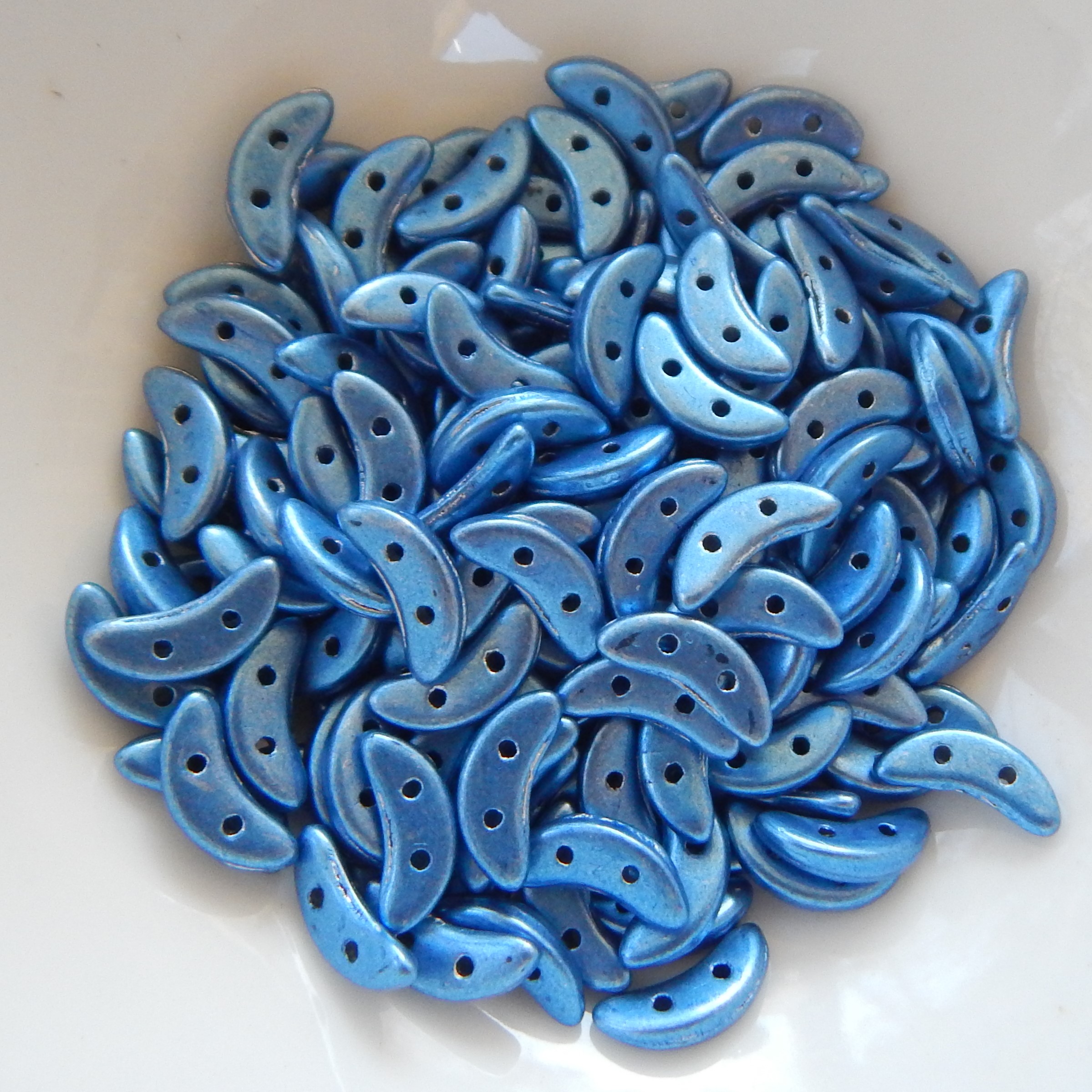30 Perlen - Halbmond CzechMates 2-Loch Perlen - Farbe wählbar - Tschechisches Glas - Bild 92 von 99