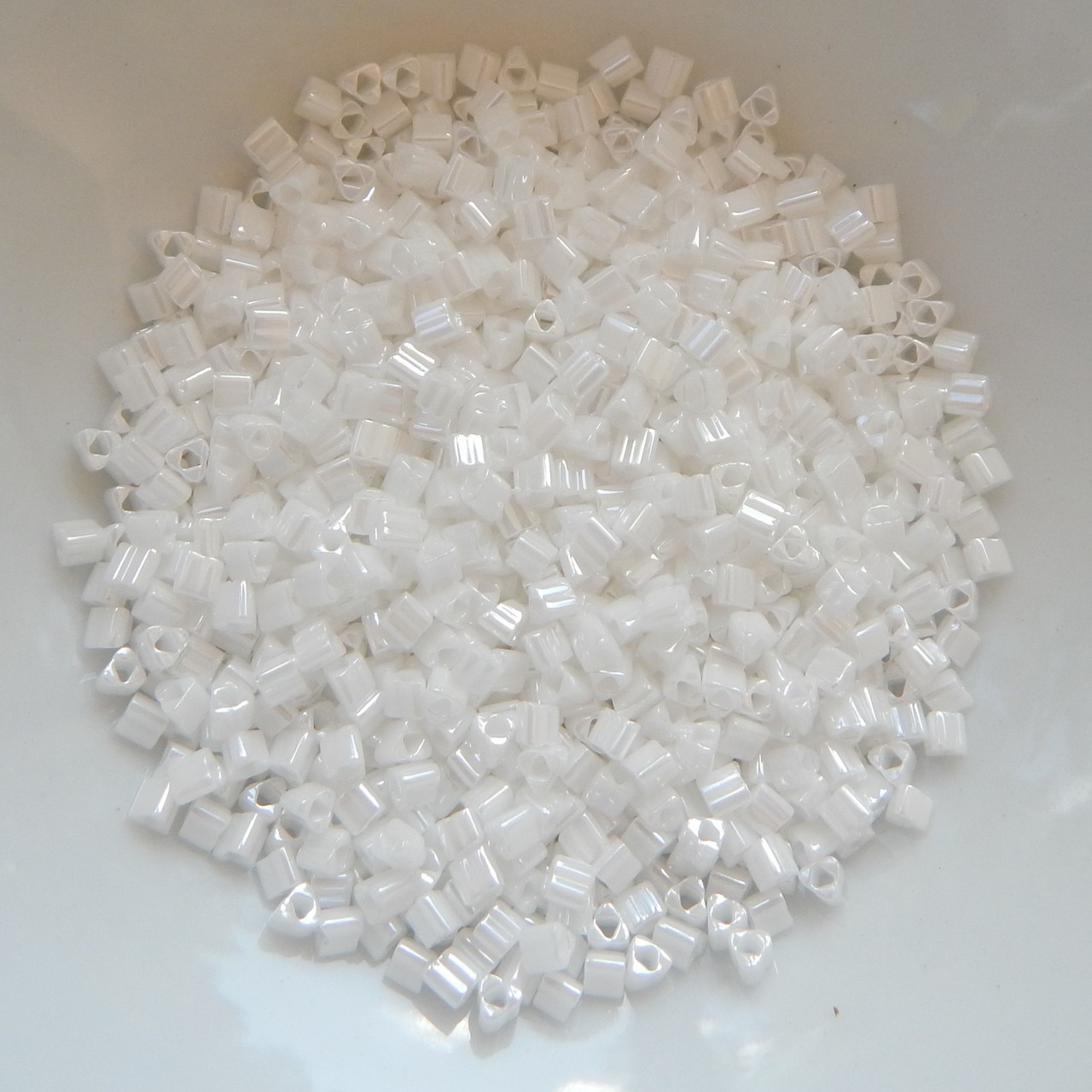 Cuentas de semillas triangulares 11/o TOHO 20 gramos - Elige color - Cuentas de vidrio - Imagen 3 de 66