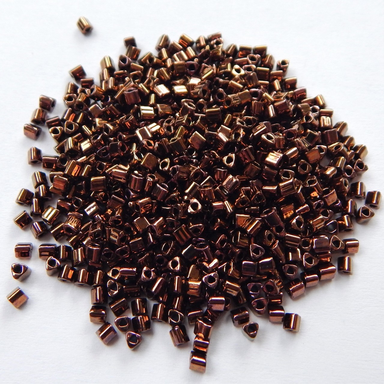 Cuentas de semillas triangulares 11/o TOHO 20 gramos - Elige color - Cuentas de vidrio - Imagen 12 de 66