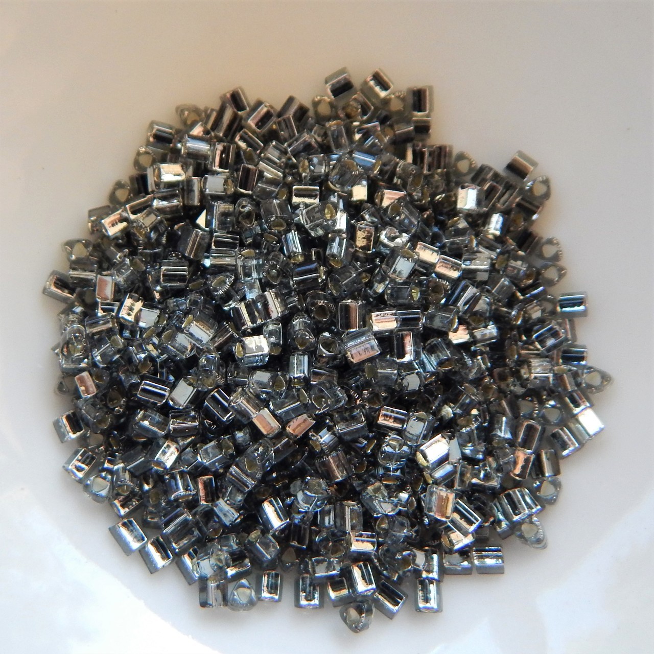 Cuentas de semillas triangulares 11/o TOHO 20 gramos - Elige color - Cuentas de vidrio - Imagen 15 de 66